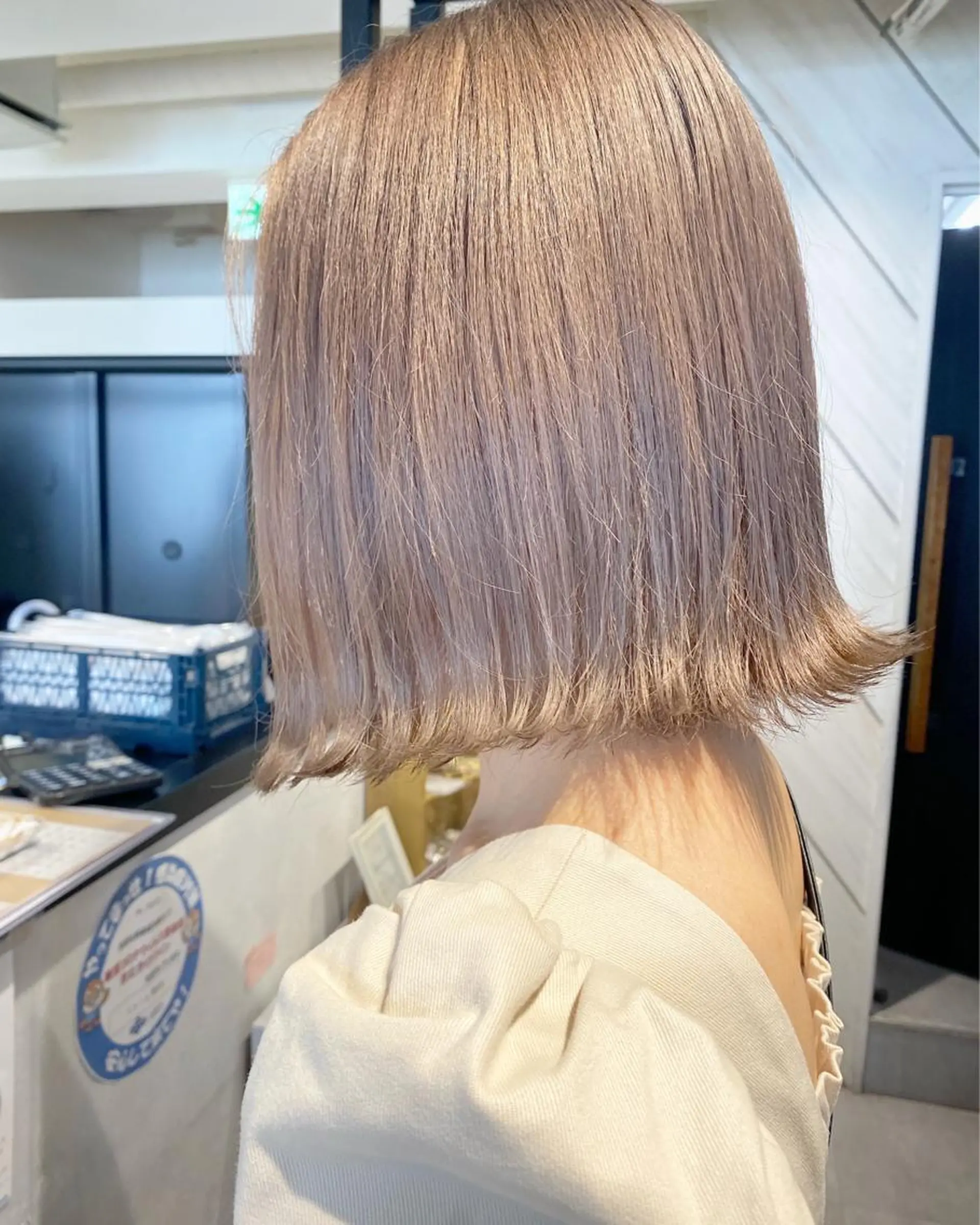 ミディアム デザイン🥇複雑履歴 ハイトーン特化のヘアスタイル