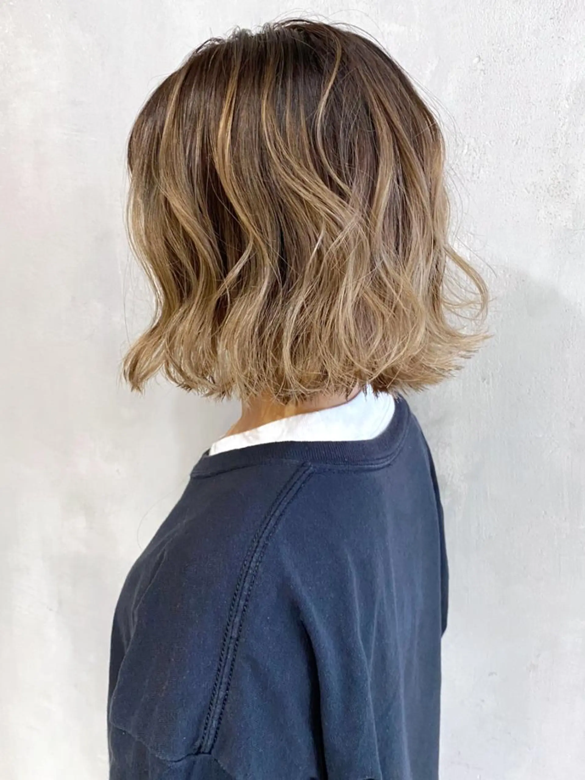 ミディアム カラー パーマ ヘアアレンジ バレイヤージュ ベージュカラー レイヤーカット ITbyALBUM 中野店のヘアスタイル