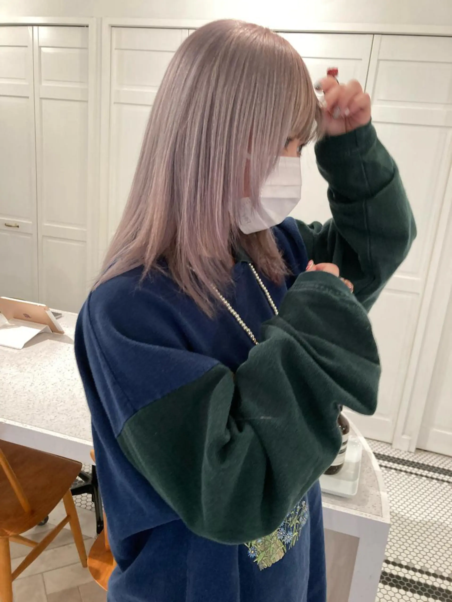 ミディアム カラー ベージュカラー ホワイトベージュ ヘアカラー お洒落ベージュ🤎 代官山shibukiのヘアスタイル