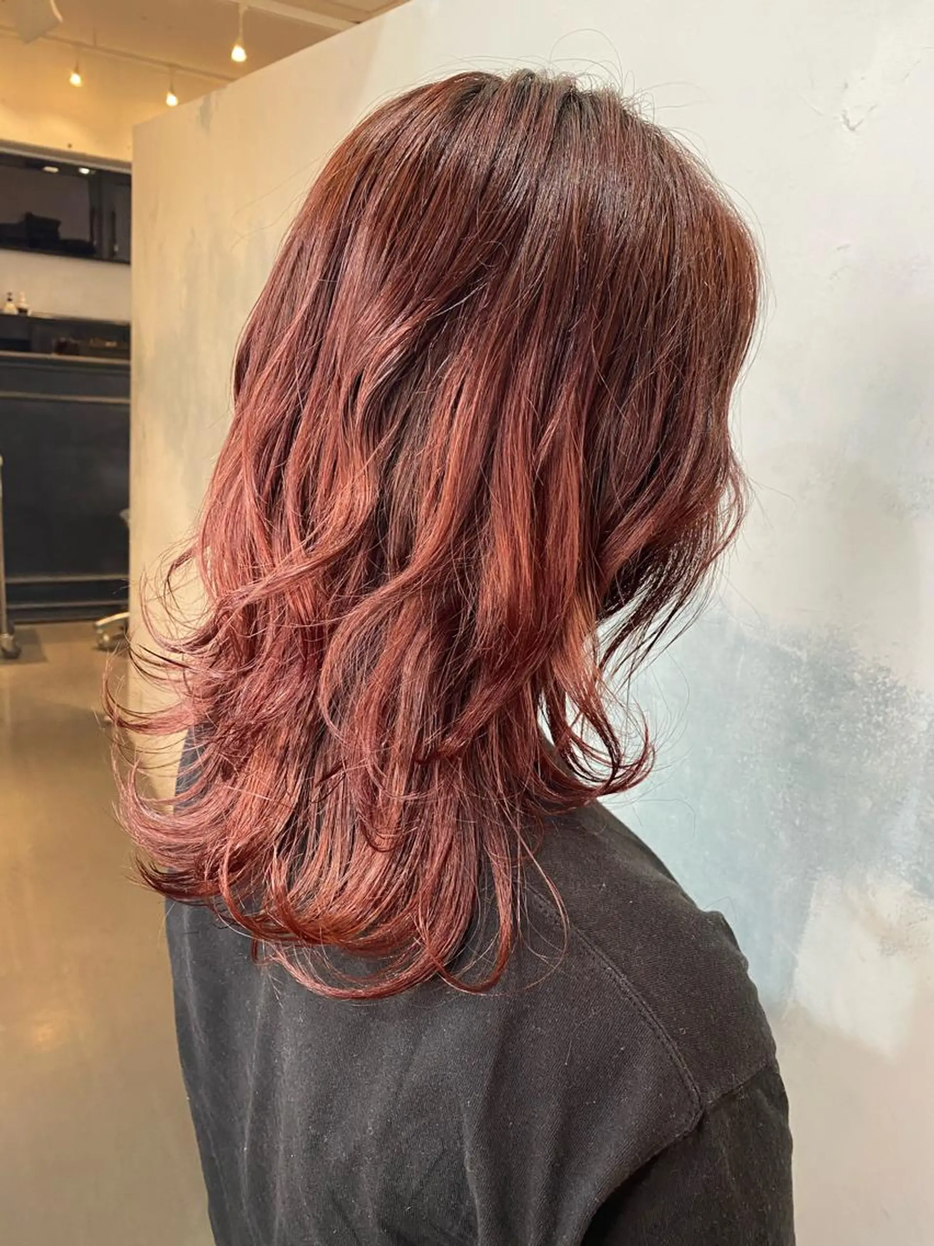 セミロング カラー ブリーチ ブラウンカラー レッドカラー レッドブラウン カット ヘアカラー トリートメント 🍑艶髪✖️暖色系 ✨momoka🍑のヘアスタイル