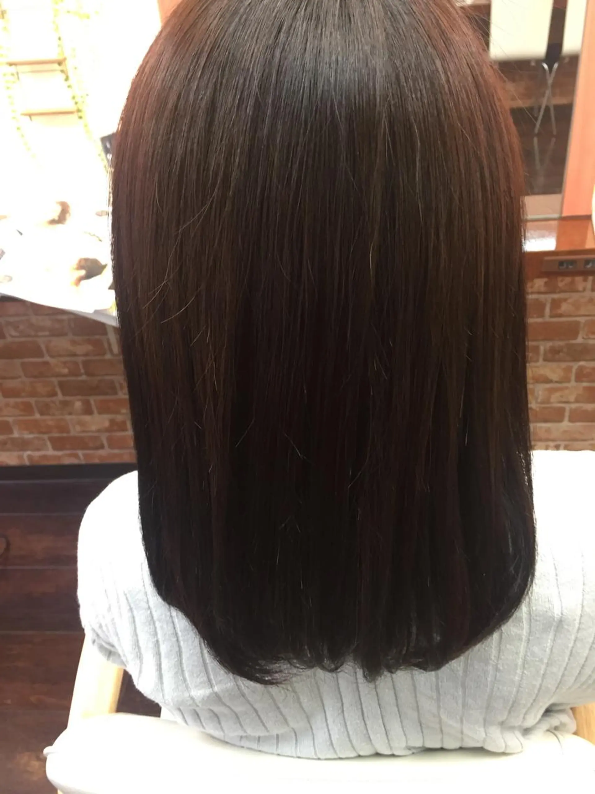 セミロング パーマ 桧山 真のヘアスタイル