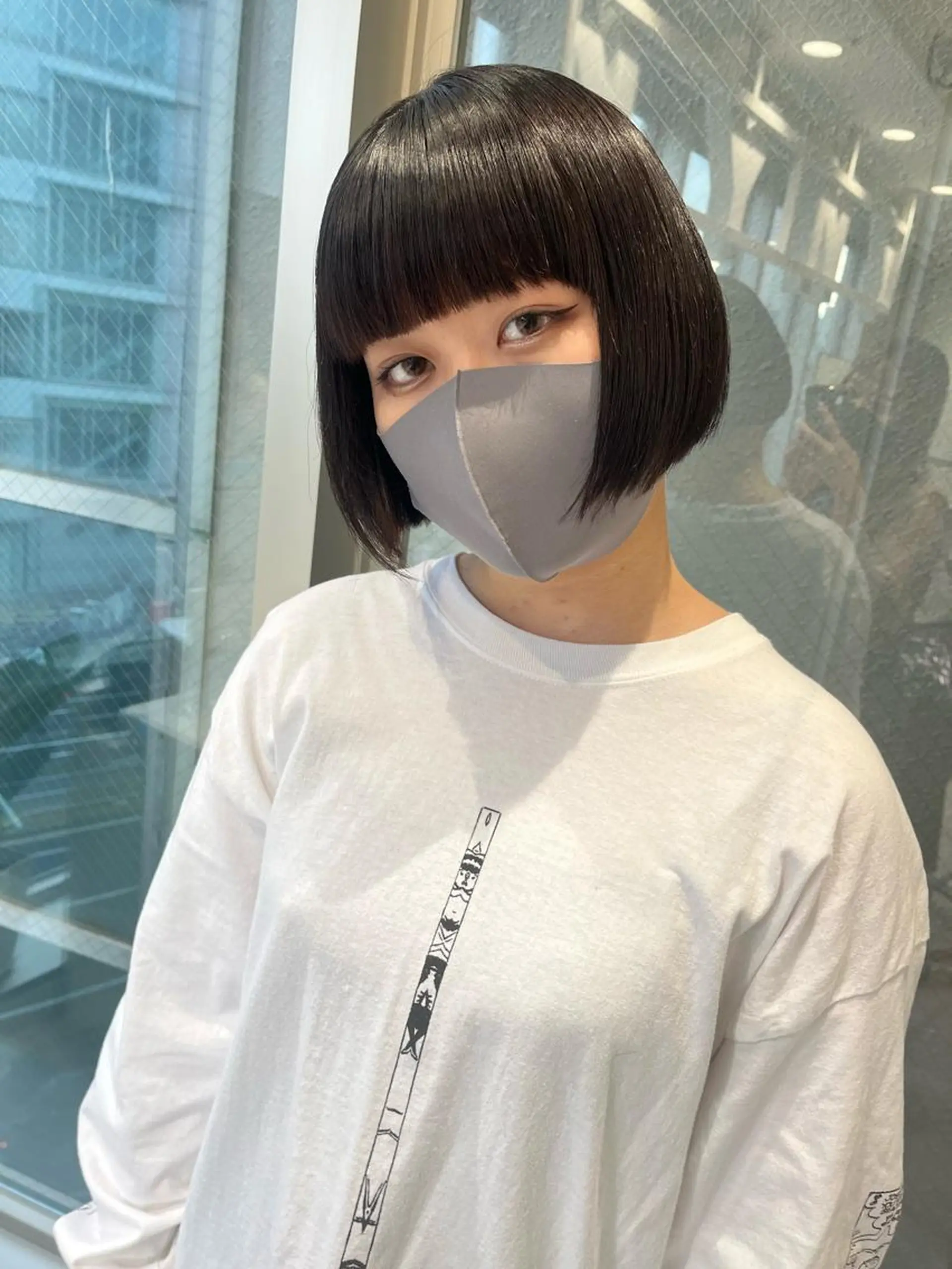 ミディアム ボブ ウルフカット／吉村 桃子のヘアスタイル