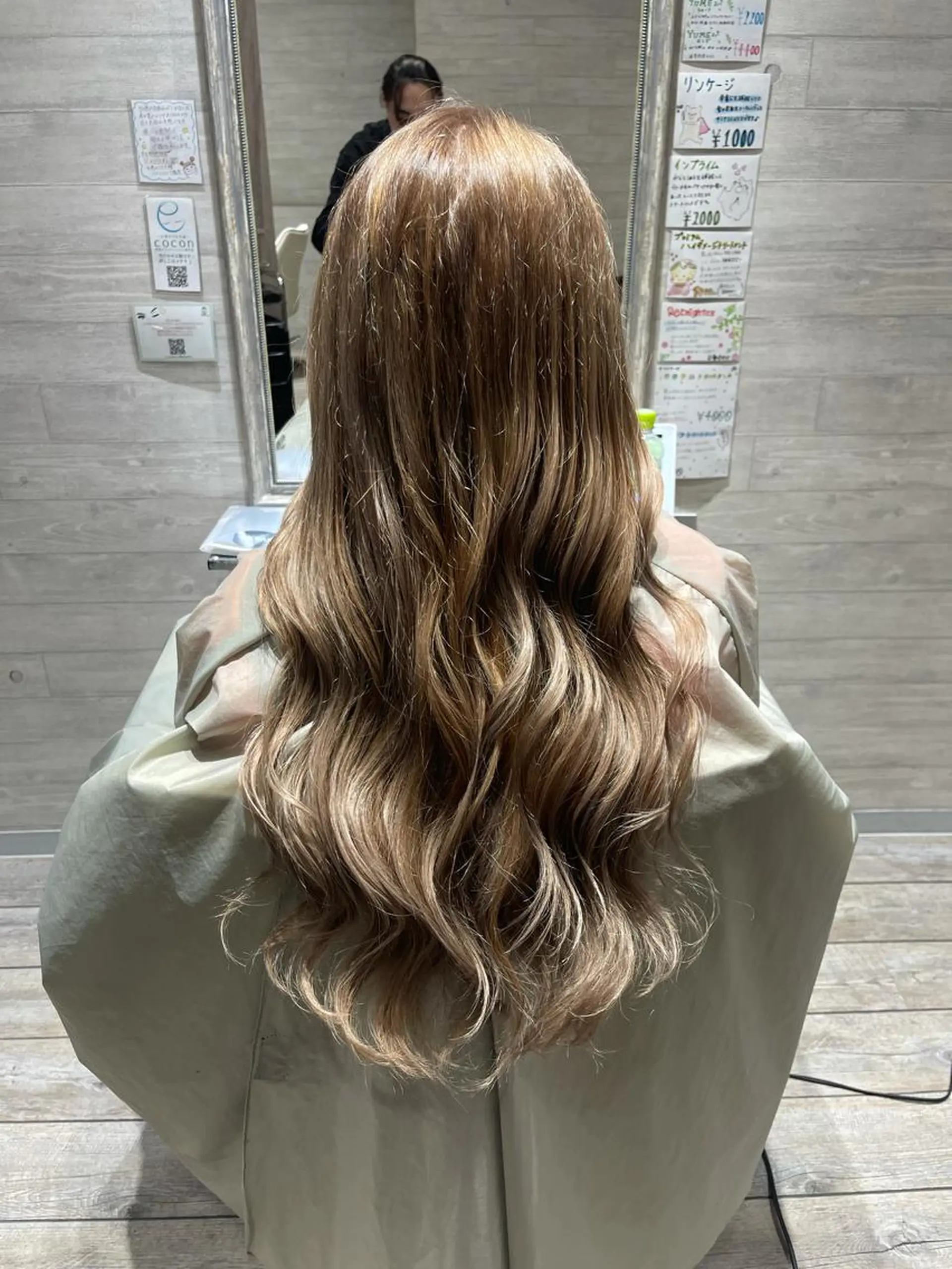 ロング ハイトーン ／ レイヤー/吉田陸斗のヘアスタイル