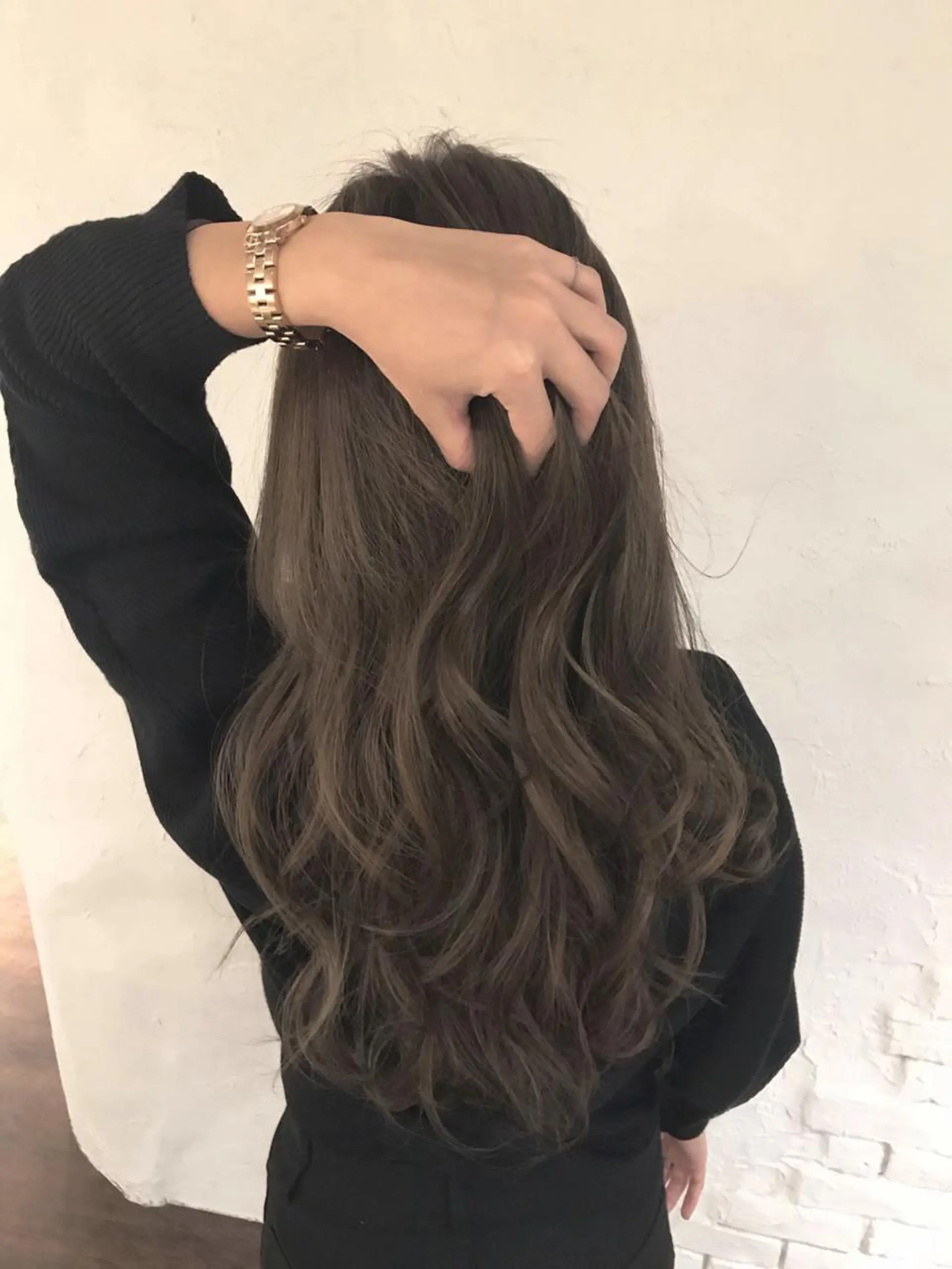 ロング カラー 伊藤 優希のヘアスタイル