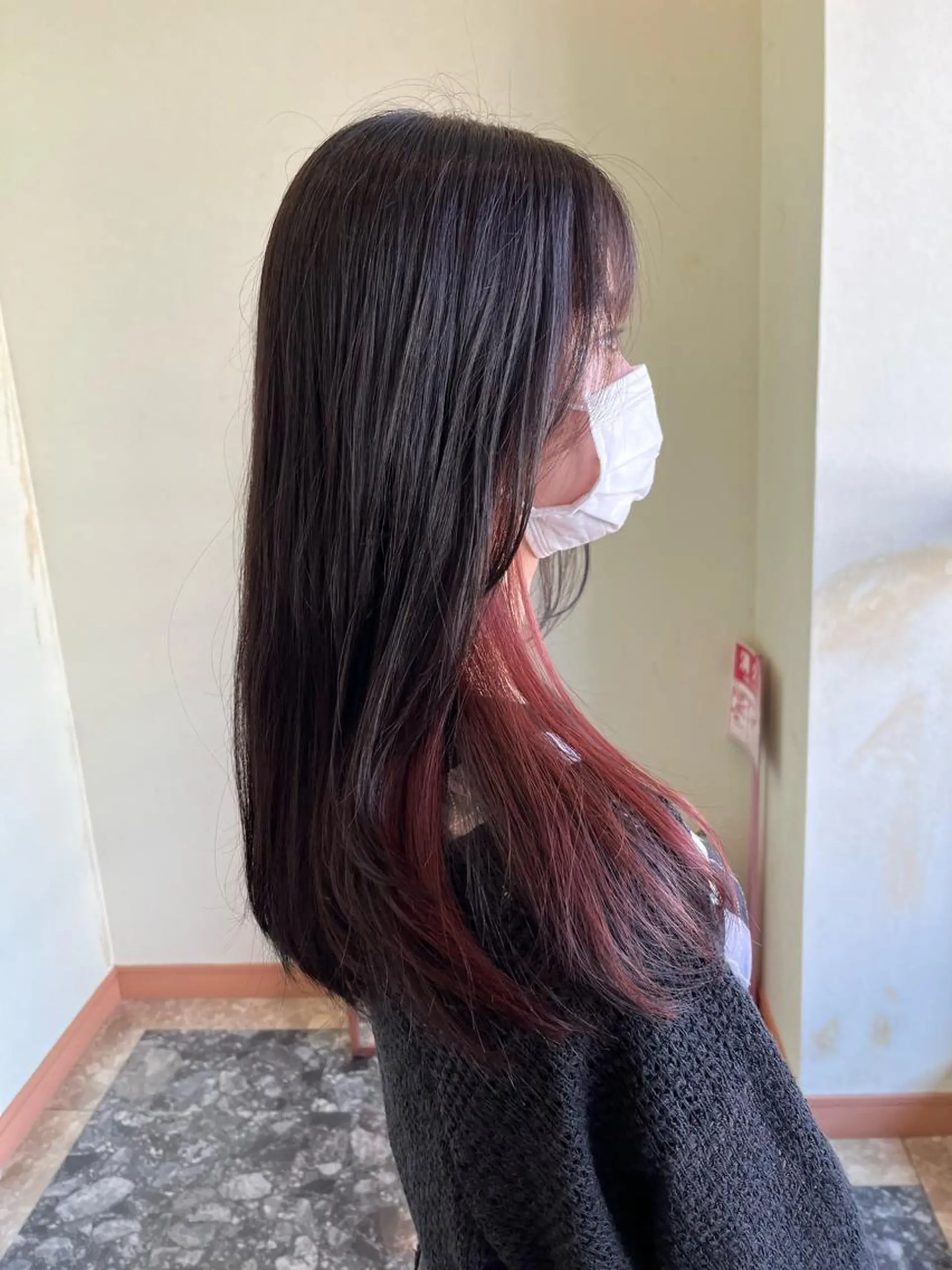 セミロング カラー ブリーチ イヤリングカラー ヘアカラー トリートメント yuri🌼 NUMBER 天王寺のヘアスタイル