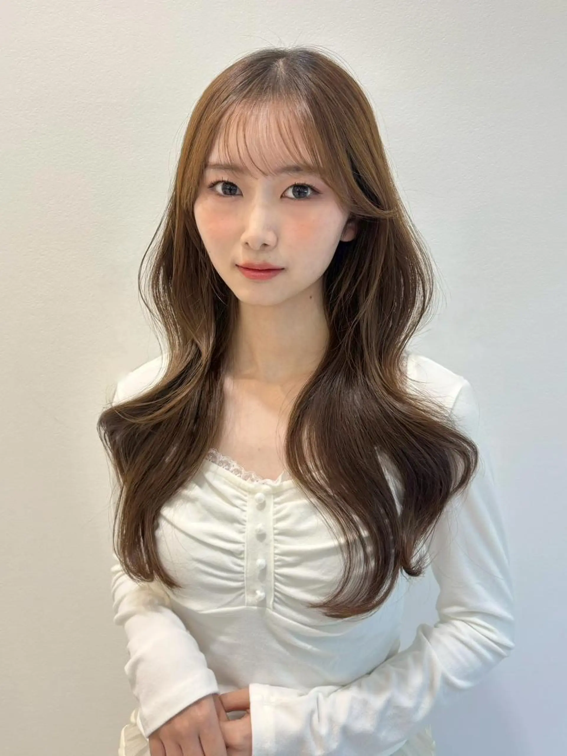 カラー 透明感グレージュ🫧 暗髪カラー🫧のヘアスタイル