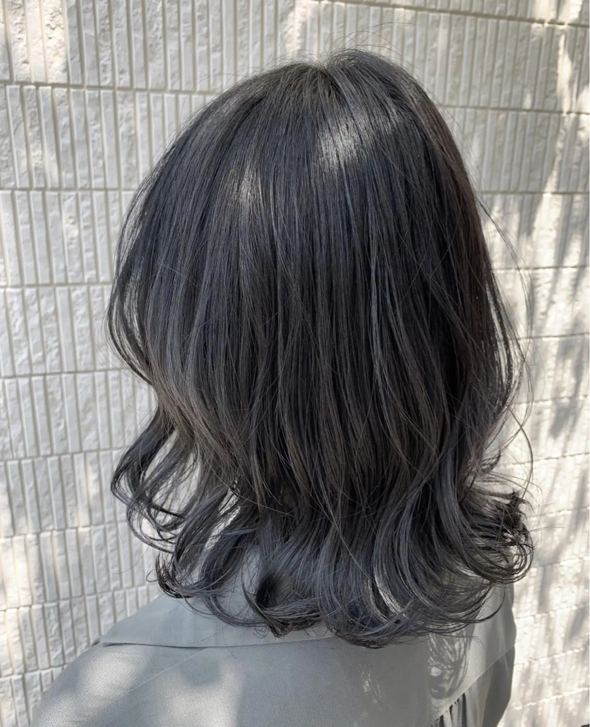 ミディアム カラー ブリーチ グレージュ ブリーチなしカラー カット ヘアカラー 古畑 佑悟のヘアスタイル