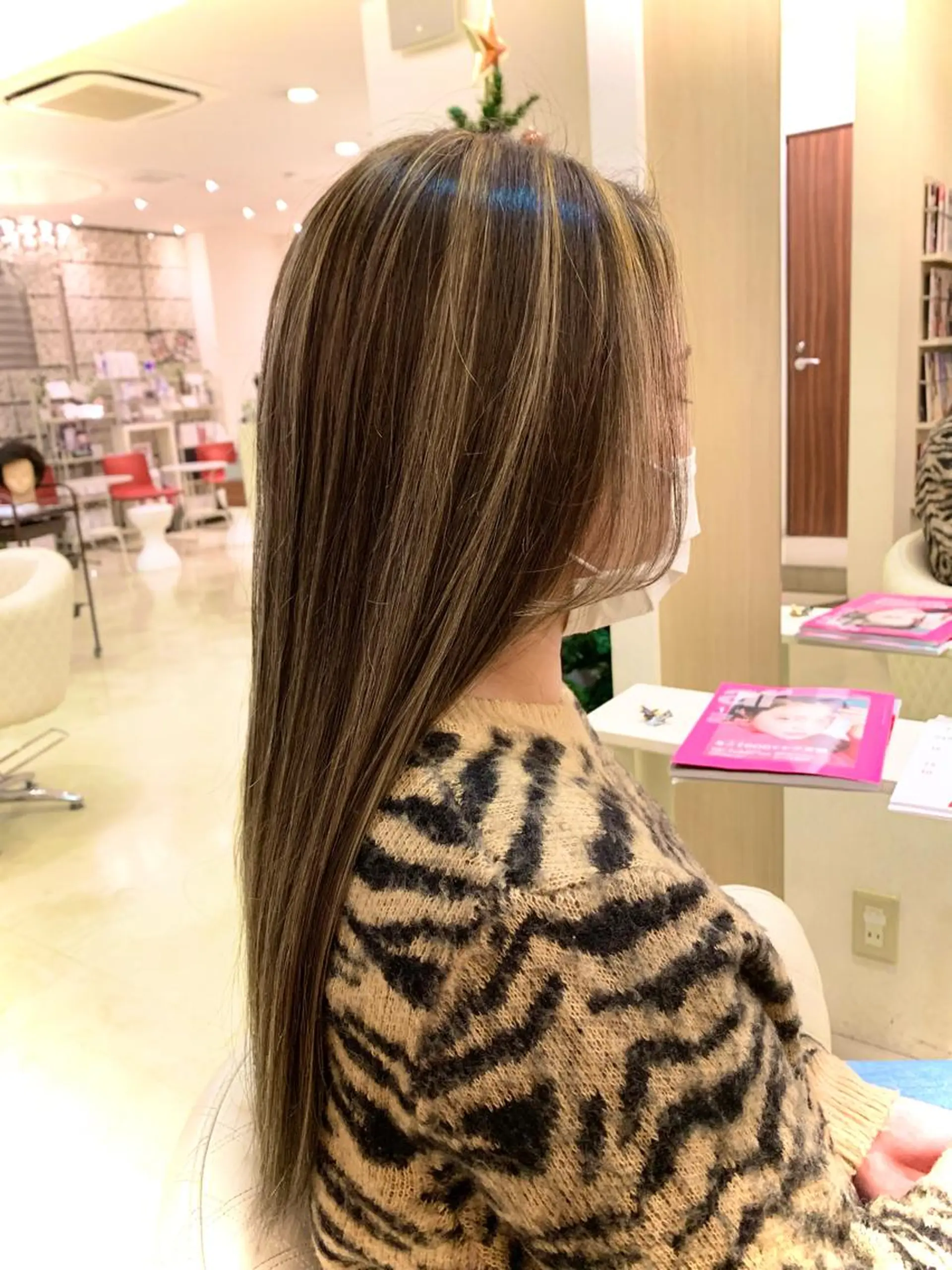 カラー ハイライトカラー 大西 七海のヘアスタイル