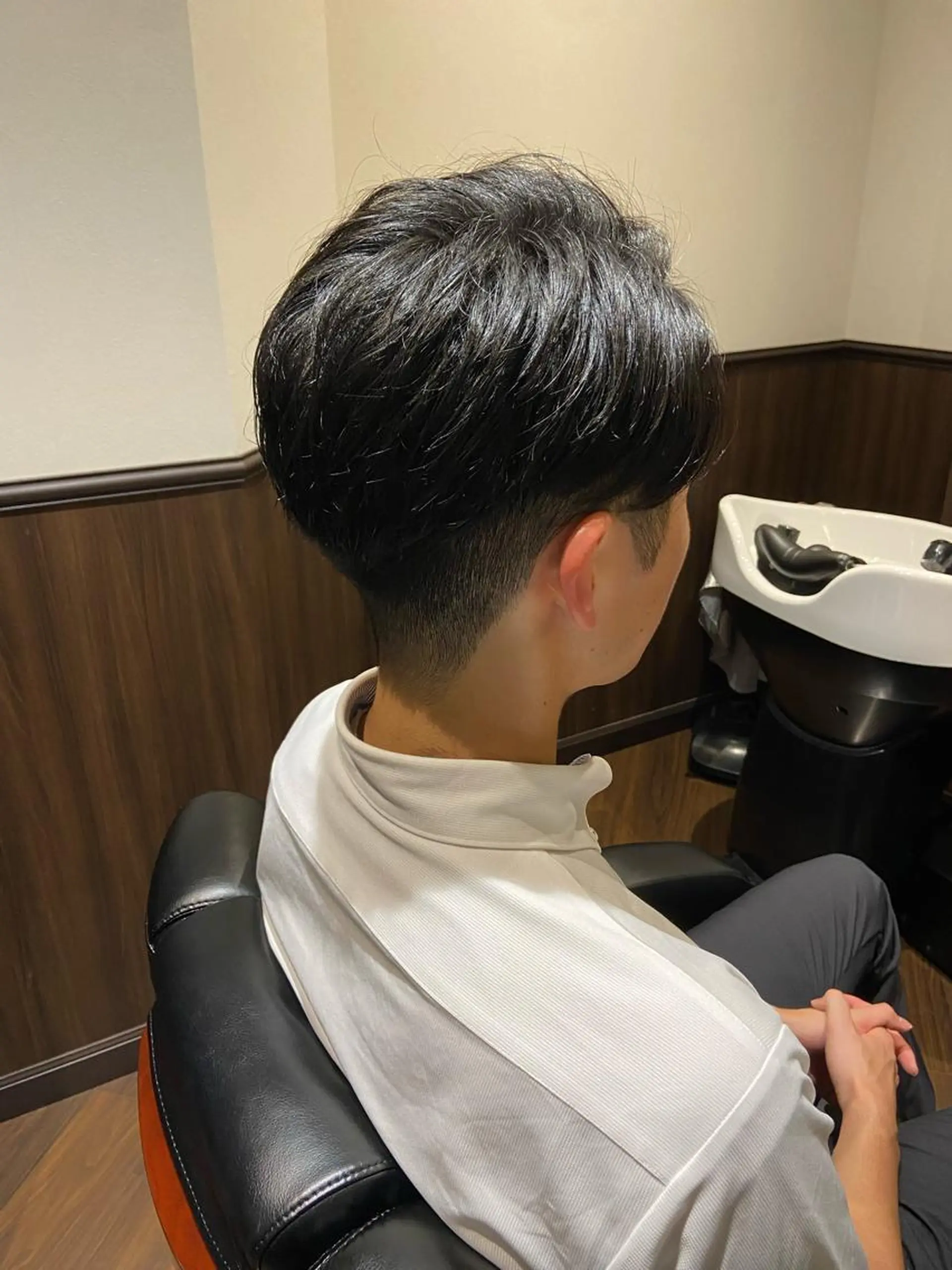 ミディアム HATAKEYAMA SHIONEのヘアスタイル