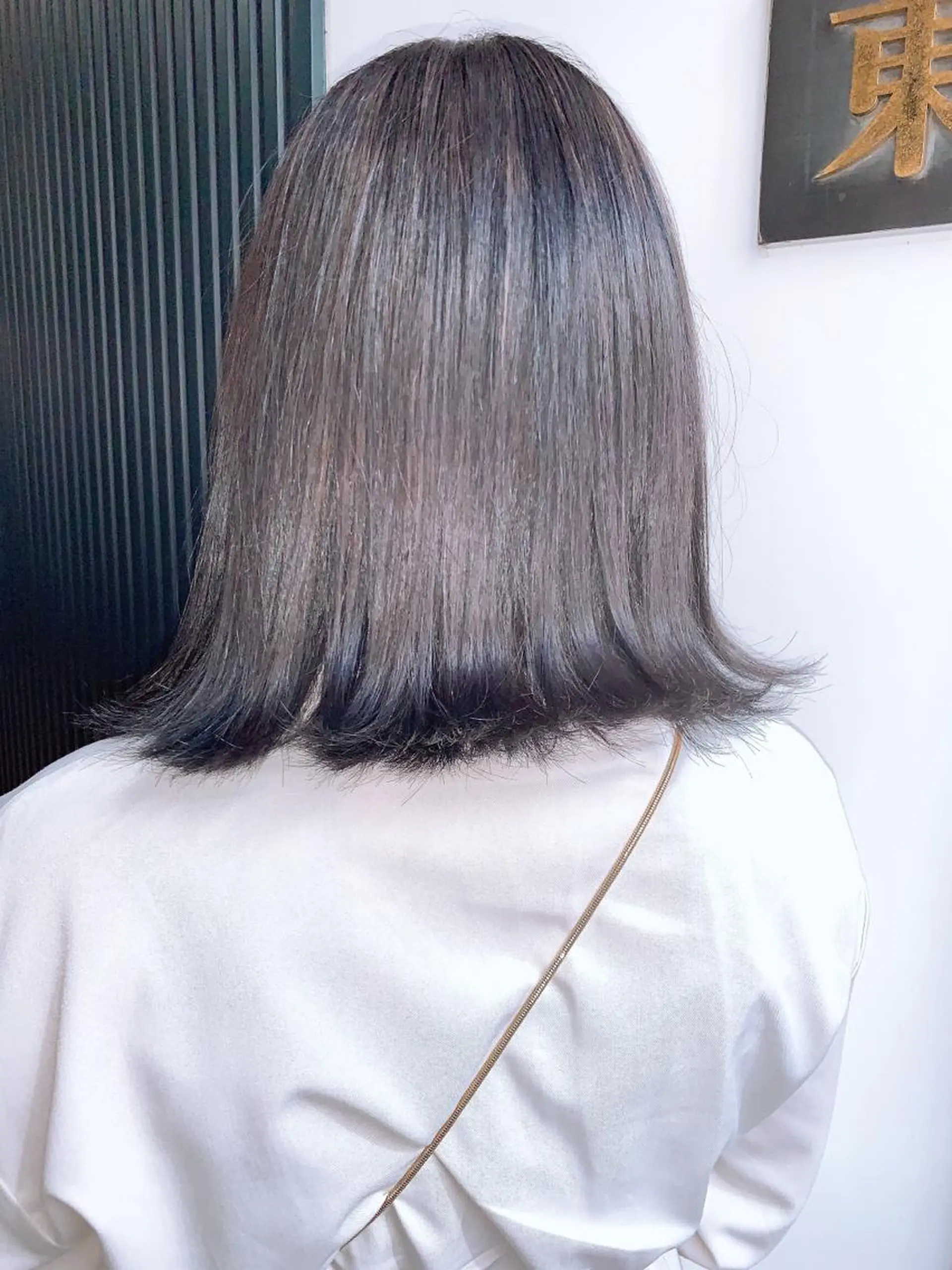 ミディアム カラー くすみミルクティー／ ブラウン🪡TOWAのヘアスタイル