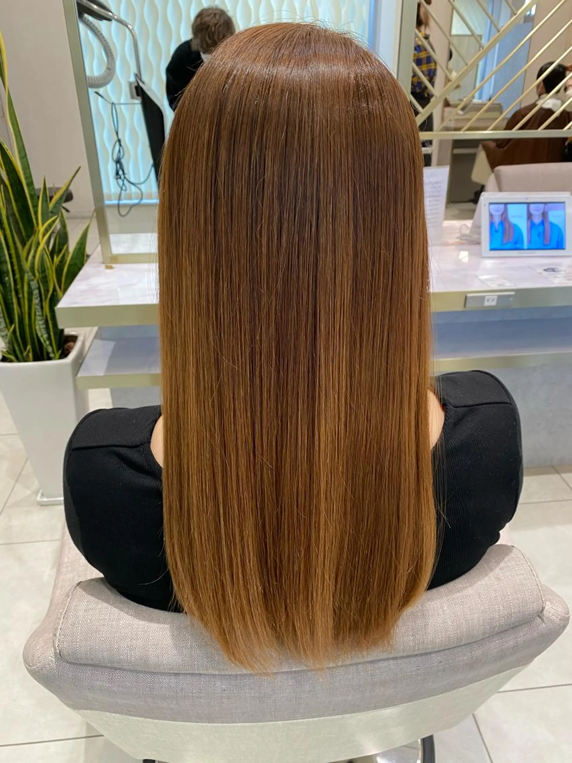 吹田 駿 髪質改善縮毛矯正のヘアスタイル