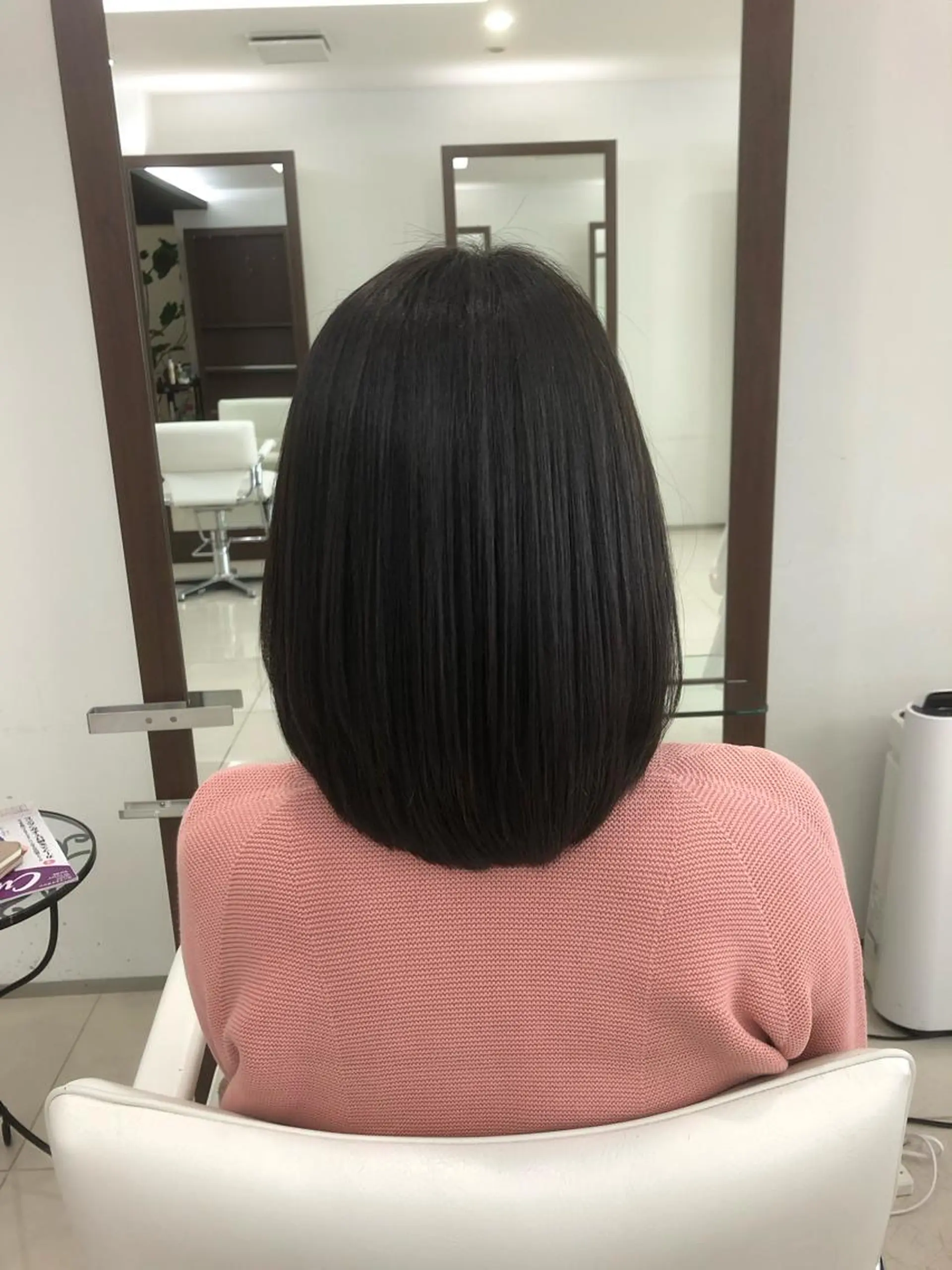 ミディアム 小林 伊織のヘアスタイル