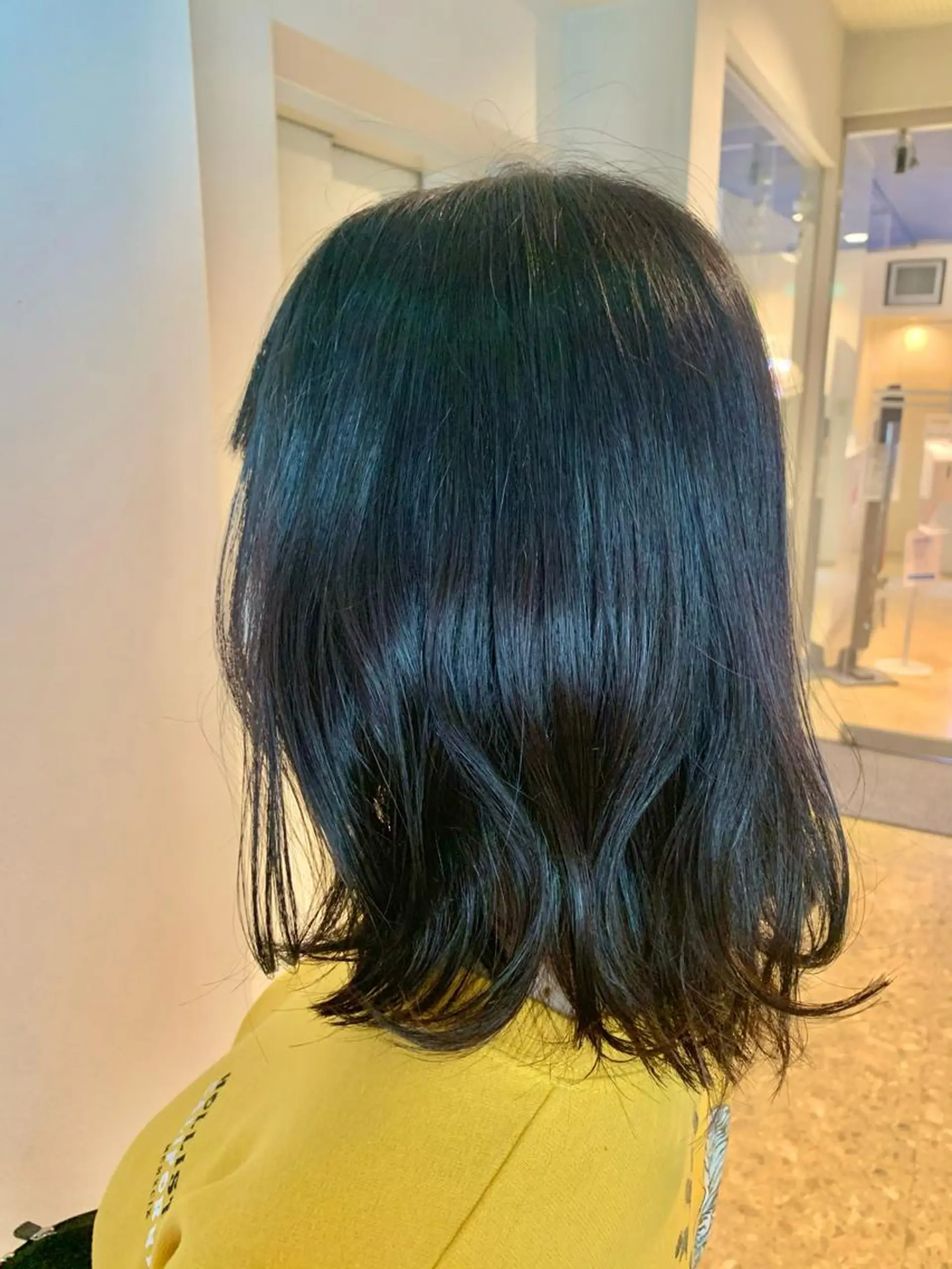 ミディアム うしだ かおるのヘアスタイル