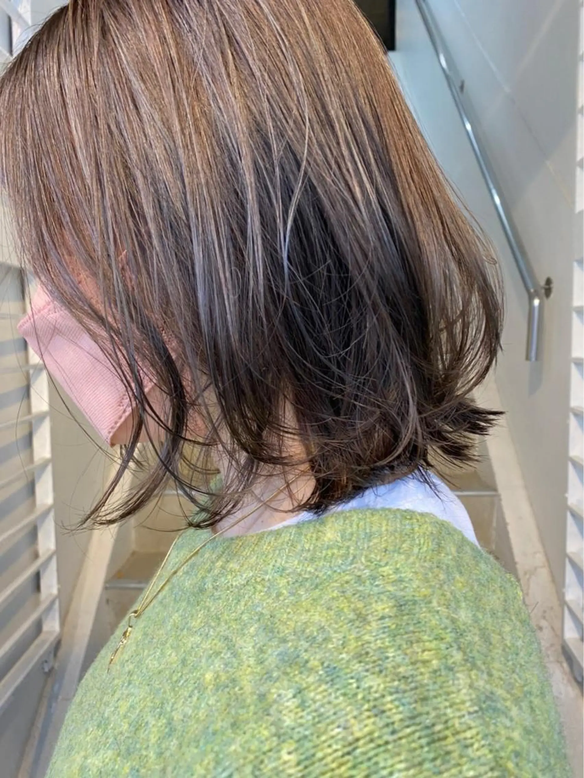 ミディアム カラー グレージュ ラベンダーカラー ラベンダーグレージュ ラベンダーグレー ツキノキ ミナのヘアスタイル