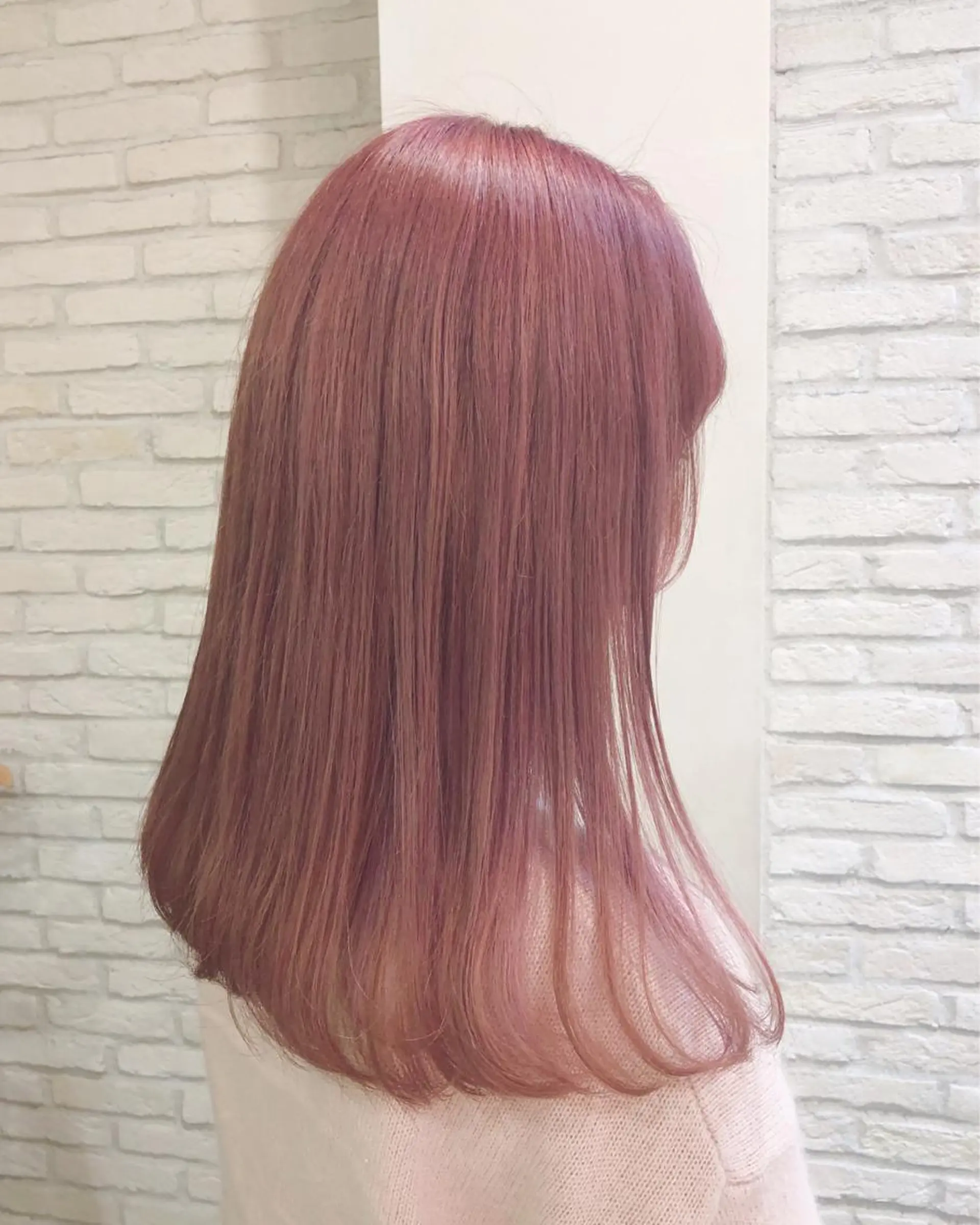 セミロング カラー ブリーチ HAUS 片山みほのヘアスタイル