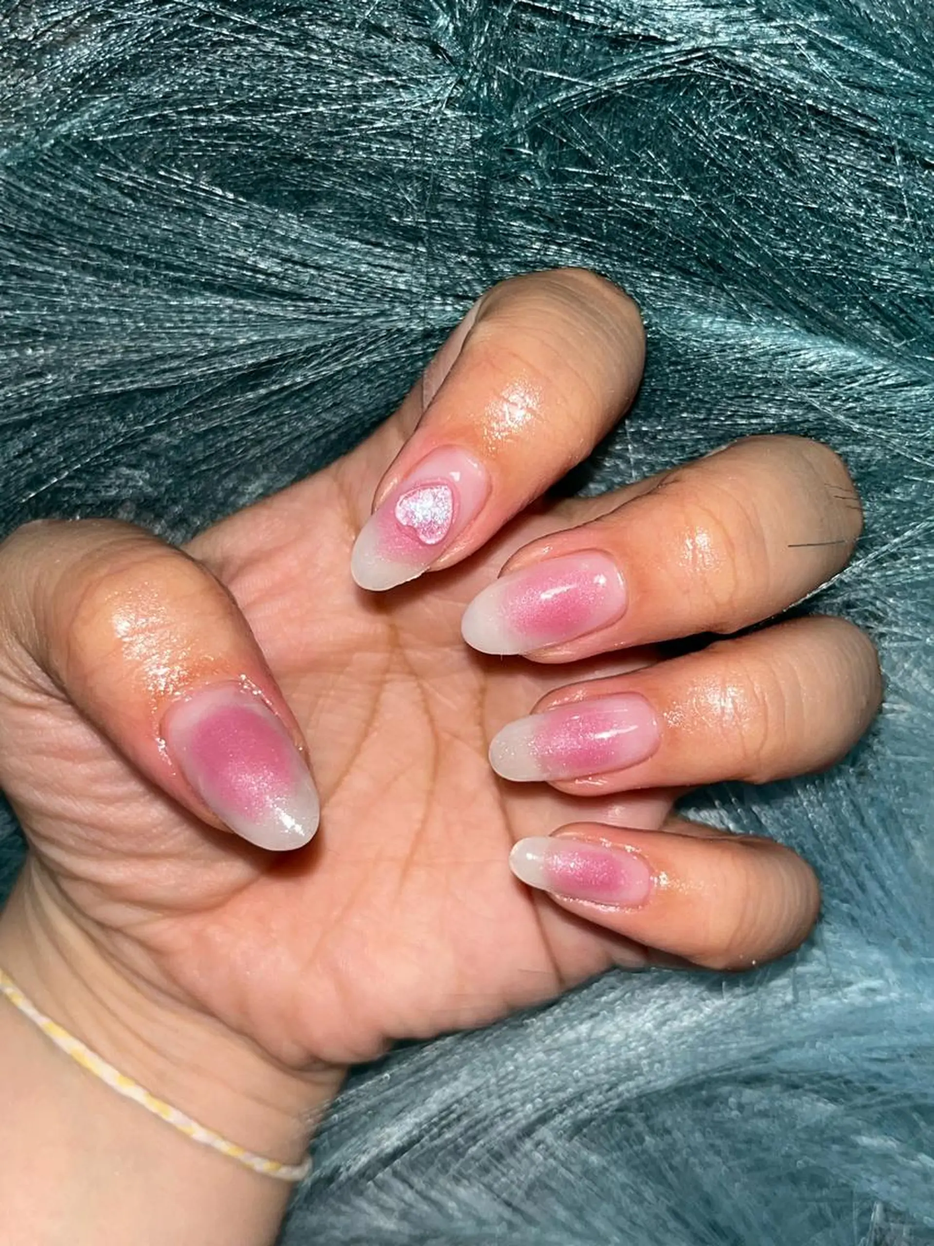 ネイル チークネイル ニュアンスネイル ハンドネイル MIKA ♡のネイルデザイン