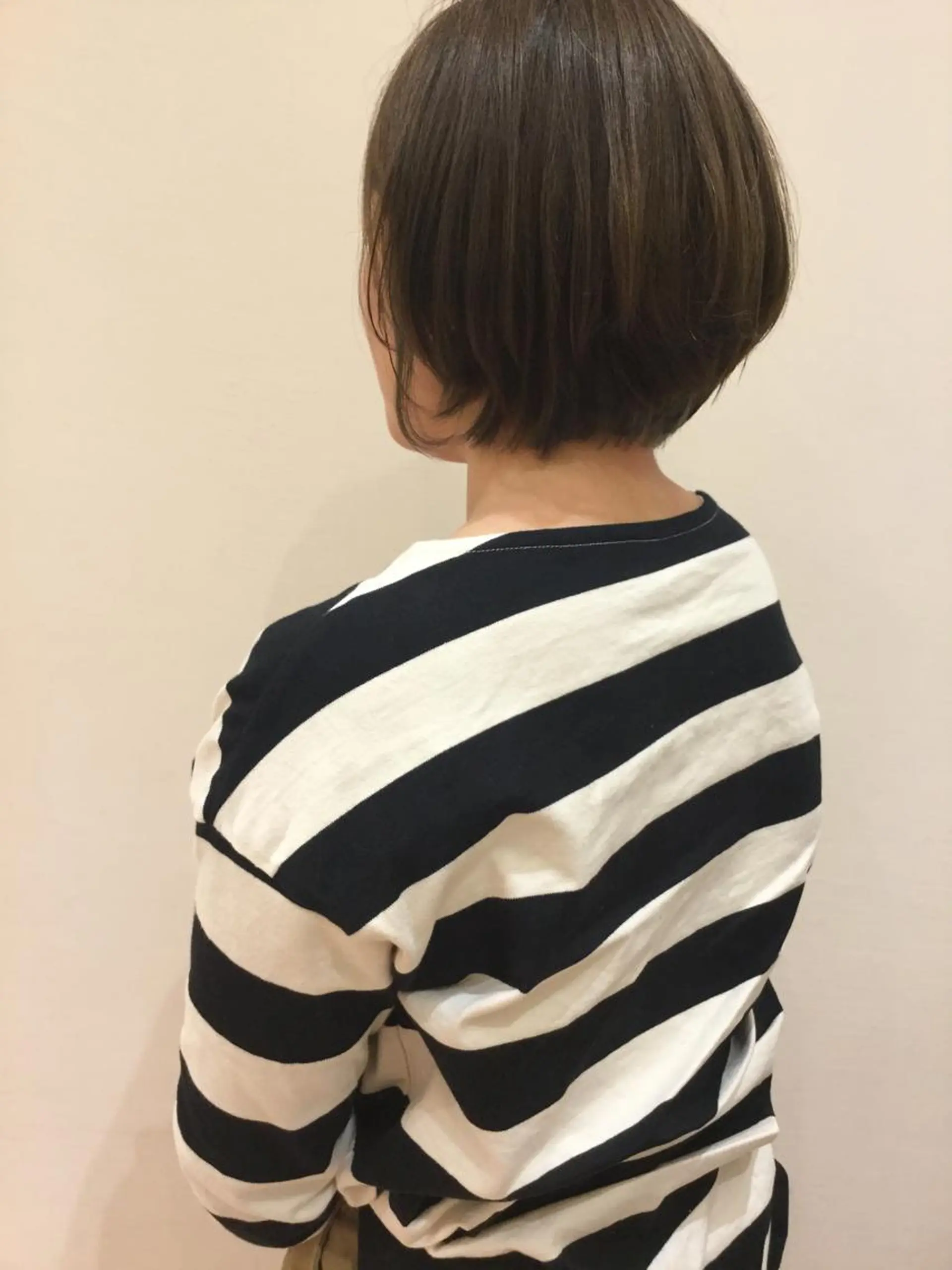 ショート 前下がりボブ ボブ カット ヘアカラー トリートメント マンツーマンサロンtuuli薬院店所属・庄嶋 彩香のヘアスタイル