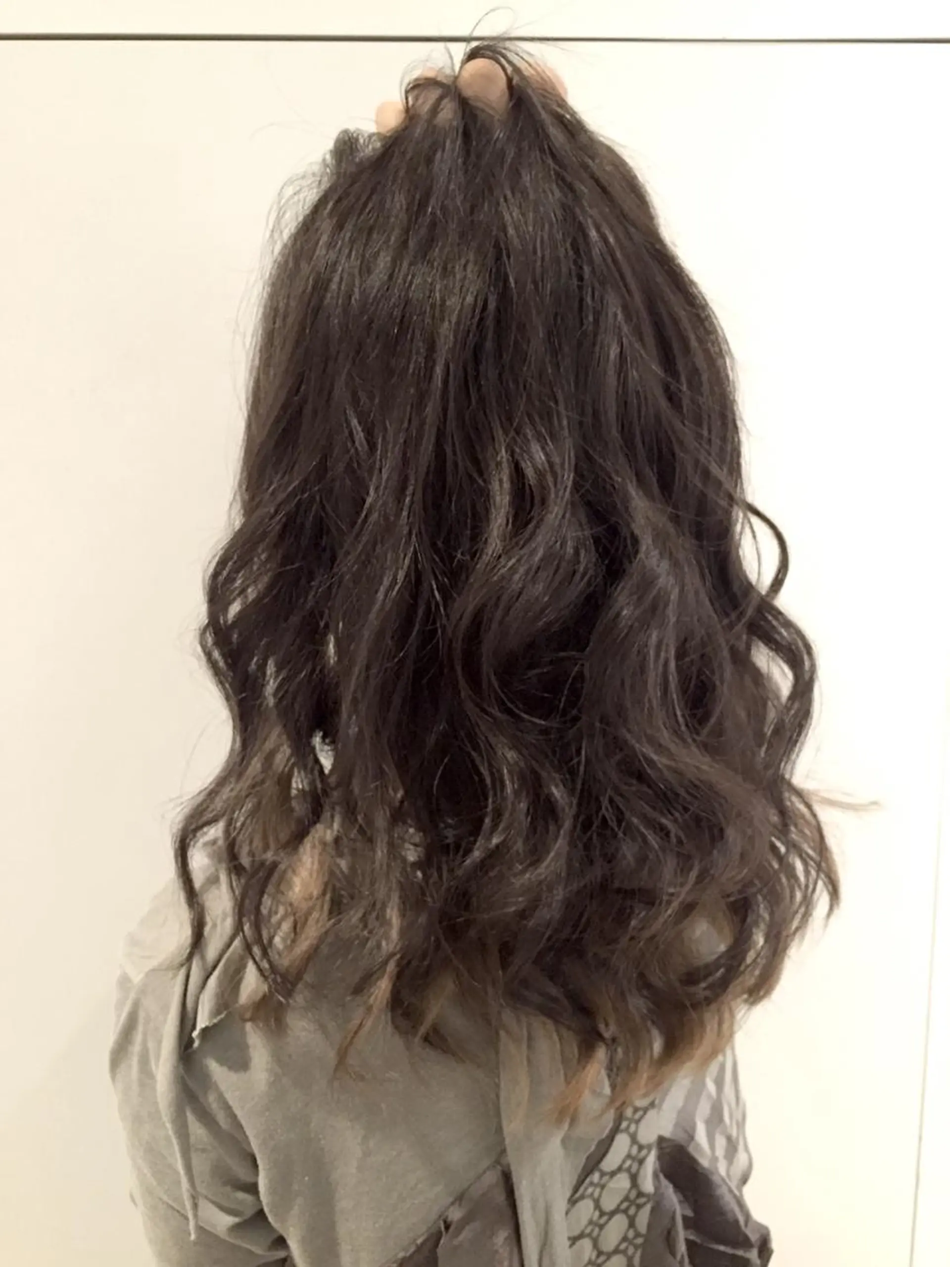 ミディアム セミロング ロング カラー ハイライトカラー インナーカラー ハイライト due hair 京都駅前店 MILBON オージュア認定サロン【デューヘアー】所属・ハイトーンブリーチ 土坂　由志【京都】のヘアスタイル