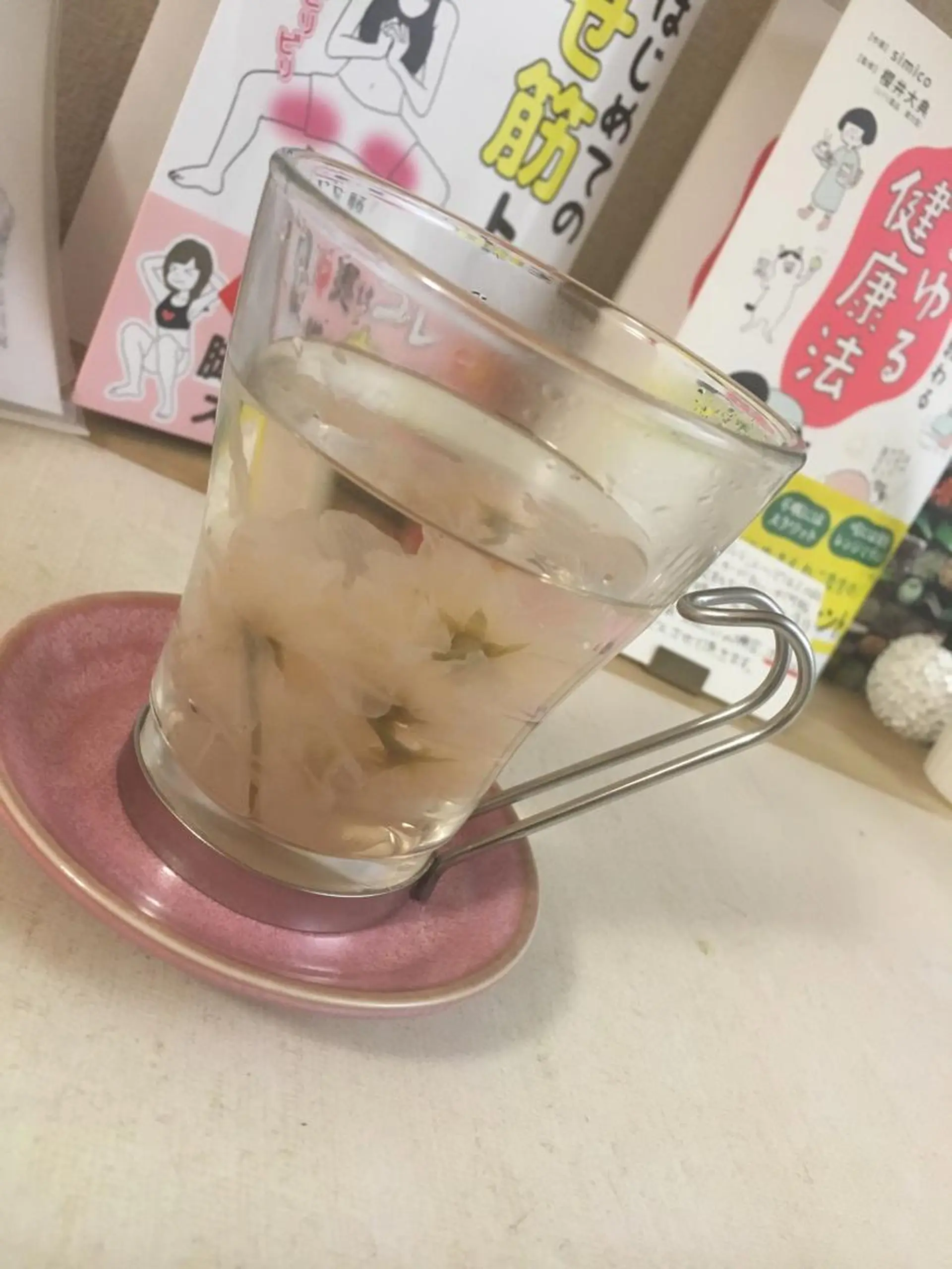 ミディアム カラー パーマ ヘアアレンジ メンズ キッズ ネイル マツエク・マツパ 桜ネイル アニメ,Vオタク× 即効痩せエステサロンのエステ・リラクイメージ