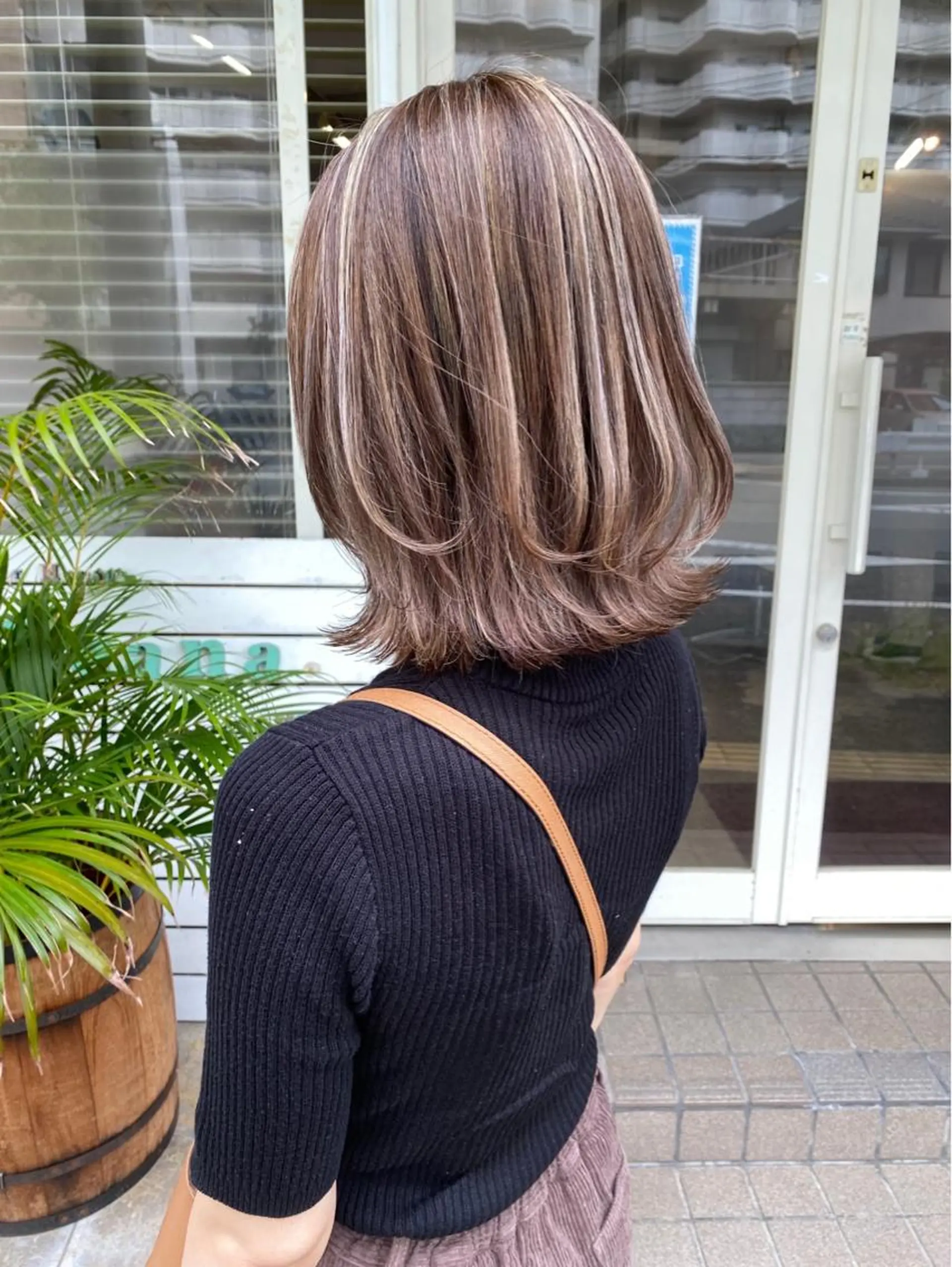 ミディアム 西元 亜由美のヘアスタイル