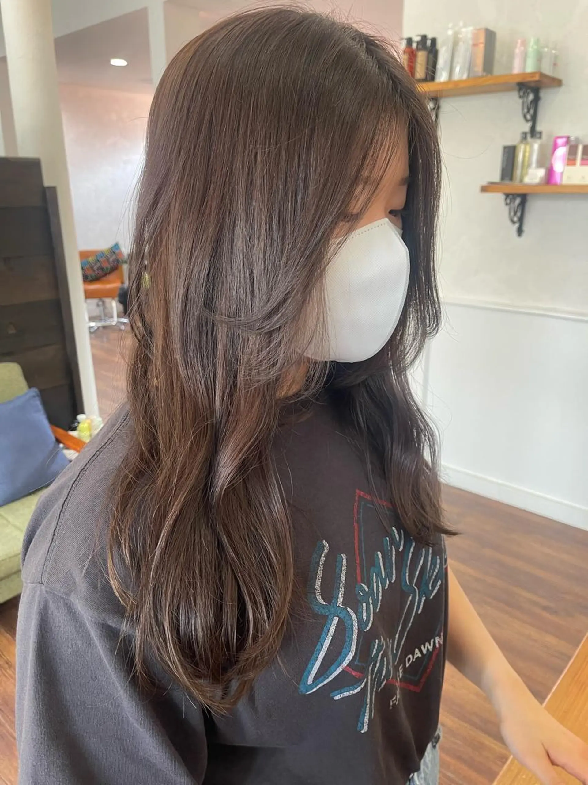 ロング 関根 沙季のヘアスタイル