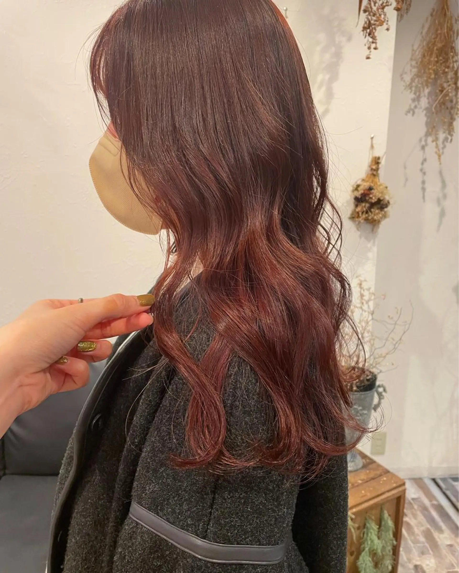ロング カラー カシス レッドカラー カット ヘアカラー トリートメント m ā l o.🌷 サカモトマイコのヘアスタイル