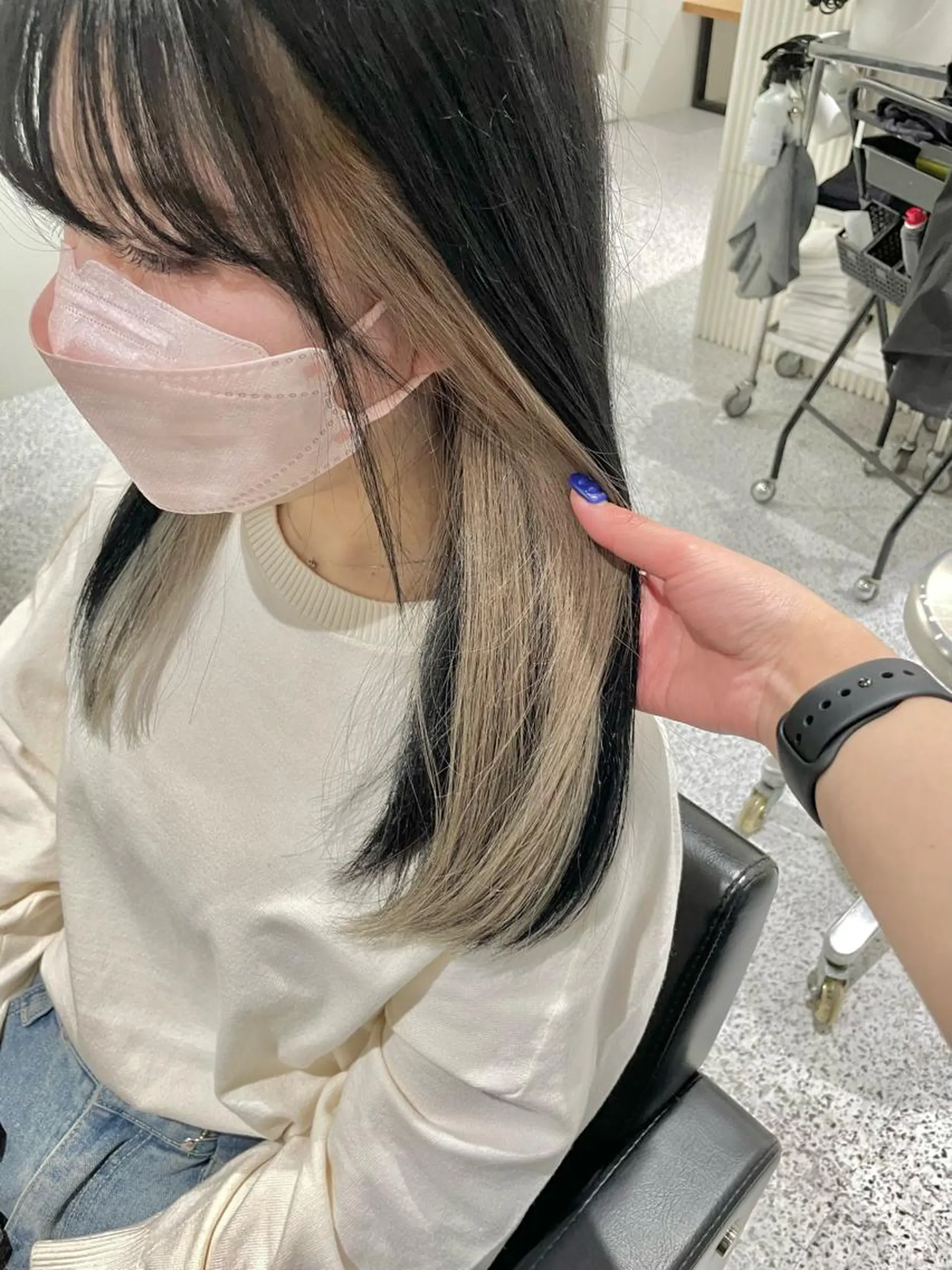 セミロング カラー ベージュカラー イヤリングカラー GO TODAY SHARE SALON 原宿本店所属・ブリーチ/ハイトーン 艶カラー/ユリナのヘアスタイル