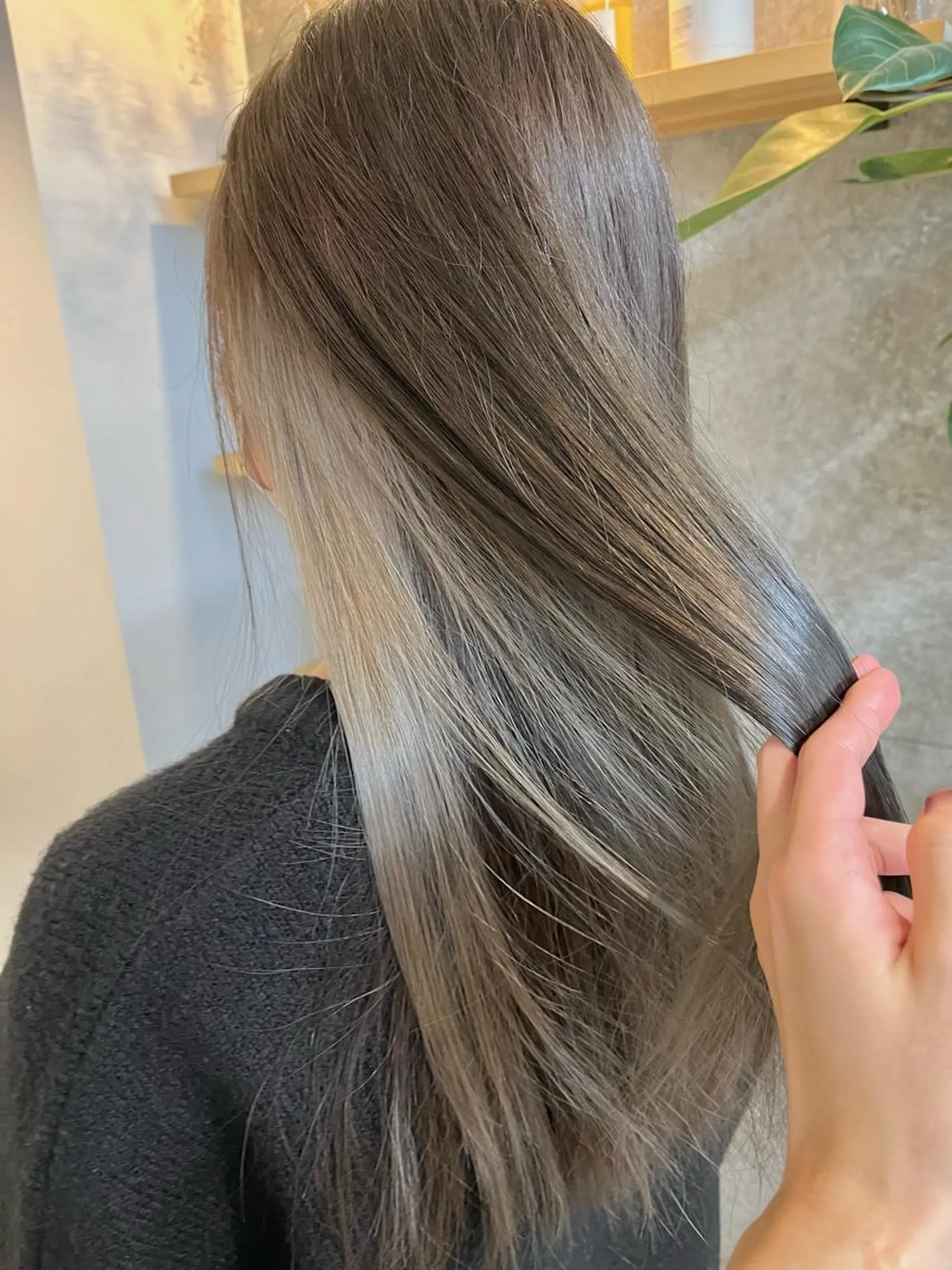 セミロング カラー ヘアカラー トリートメント ハイトーンカラ ー/小川のヘアスタイル