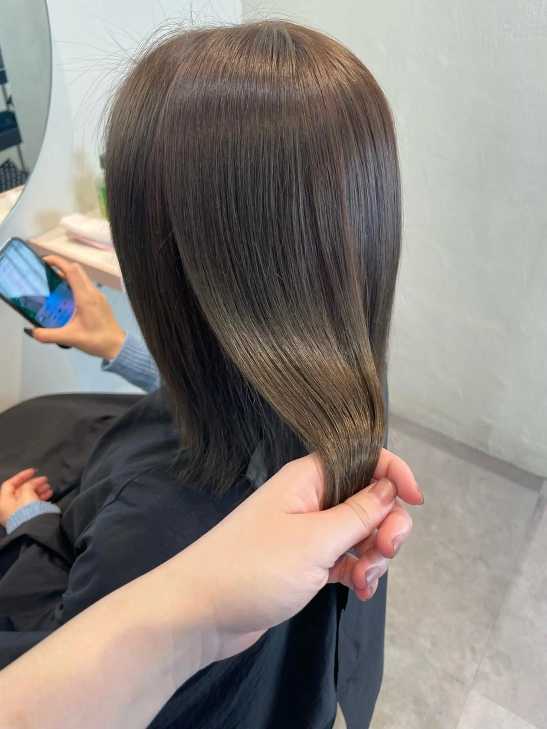 ミディアム カラー 若月 あやかのヘアスタイル