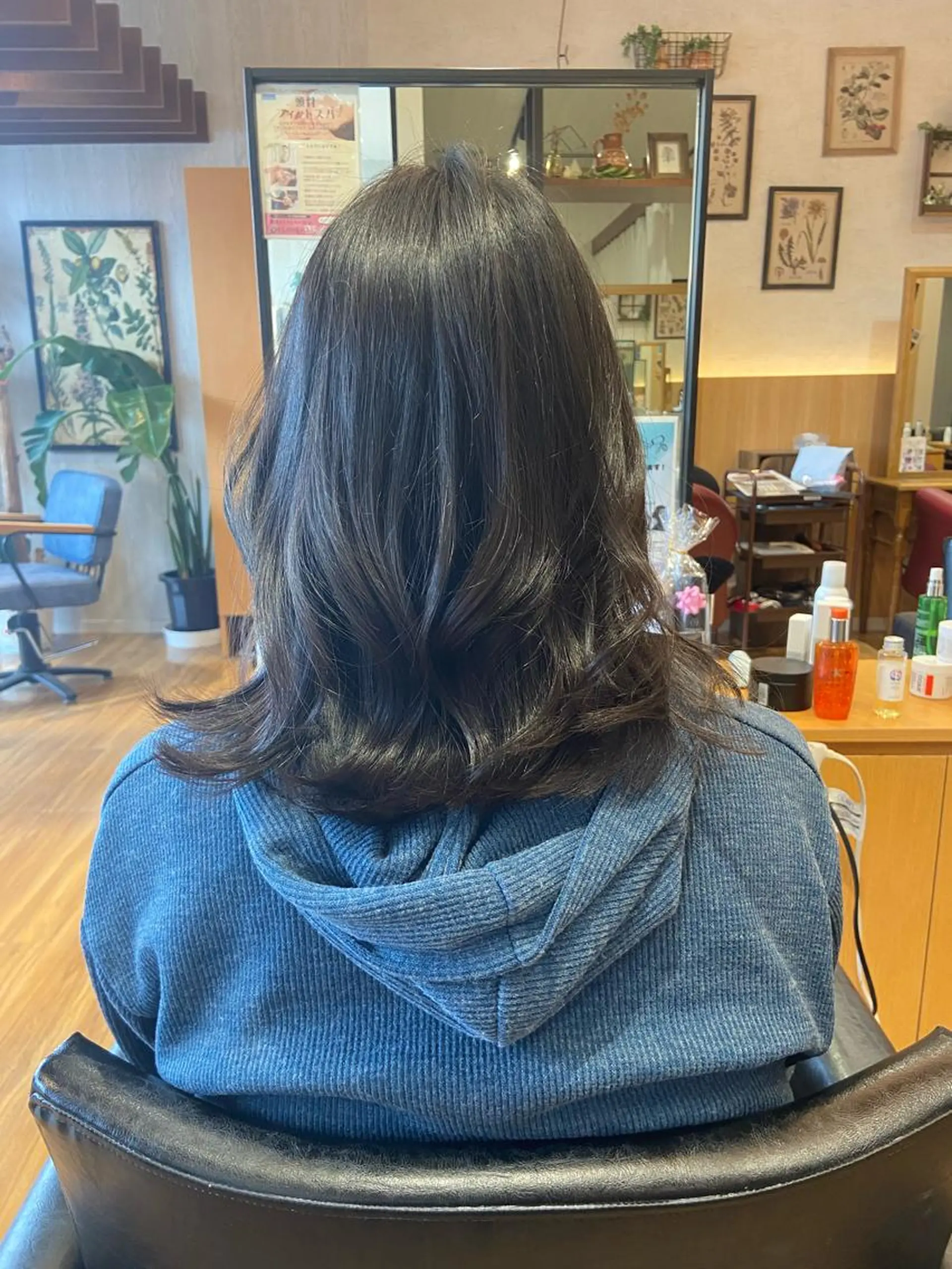 ミディアム 岩切 結子のマツエク・マツパデザイン