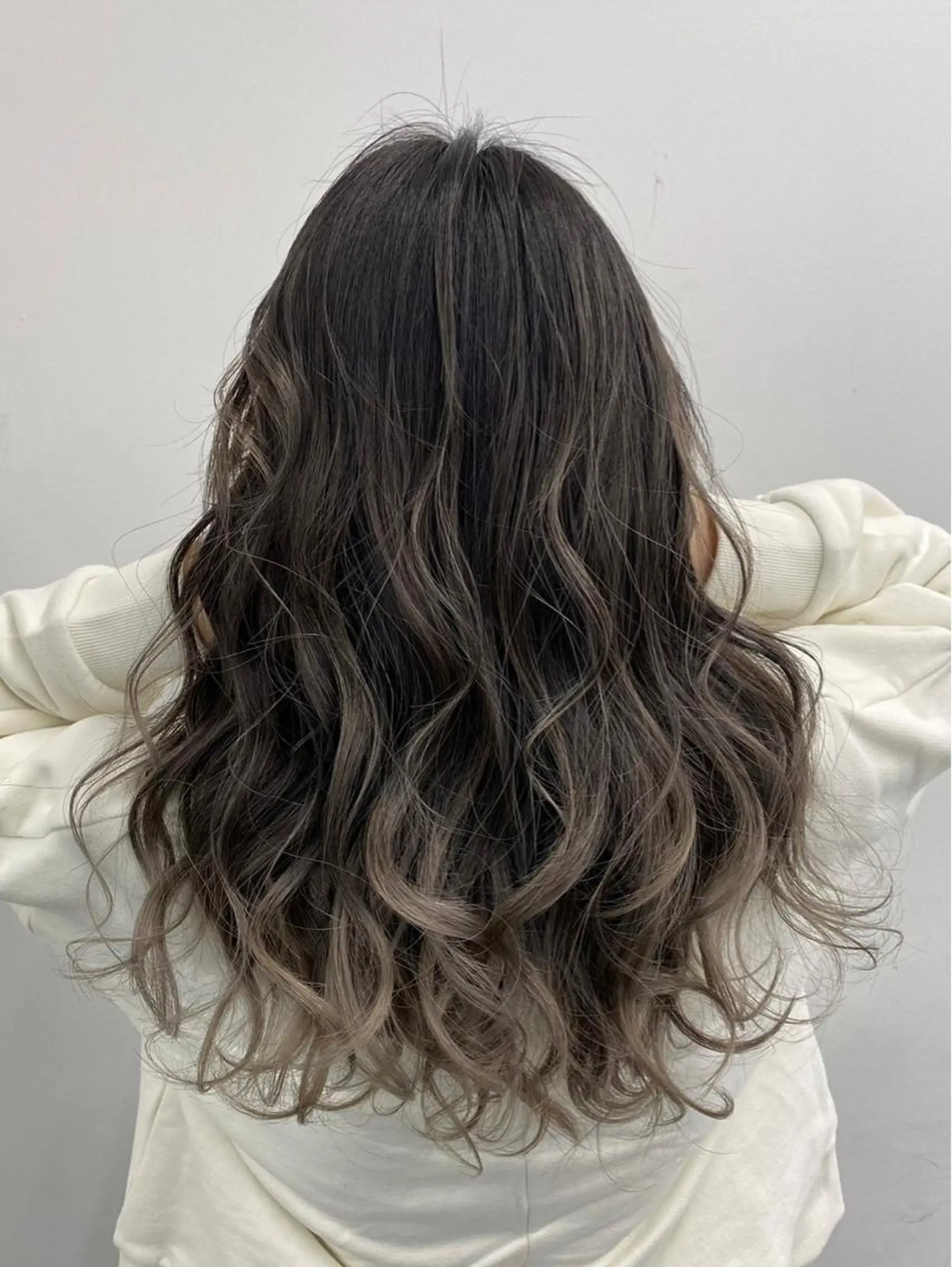 ロング カラー ハイライトカラー ハイライト ヘアカラー トリートメント 【公式】amble luxe池袋東口🩷のヘアスタイル