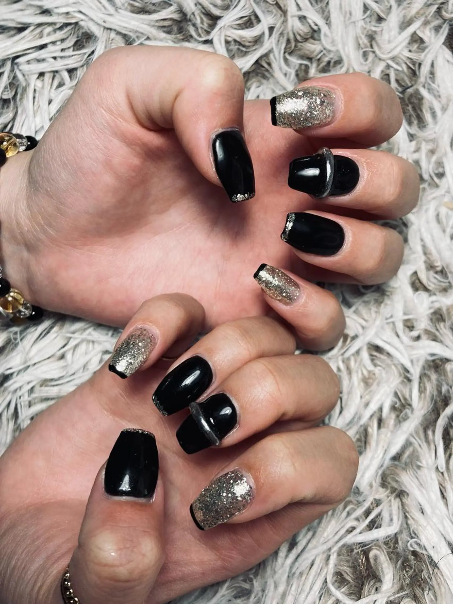 ミディアム ネイル ハンドネイル フットネイル ✴︎ Delightのネイルデザイン