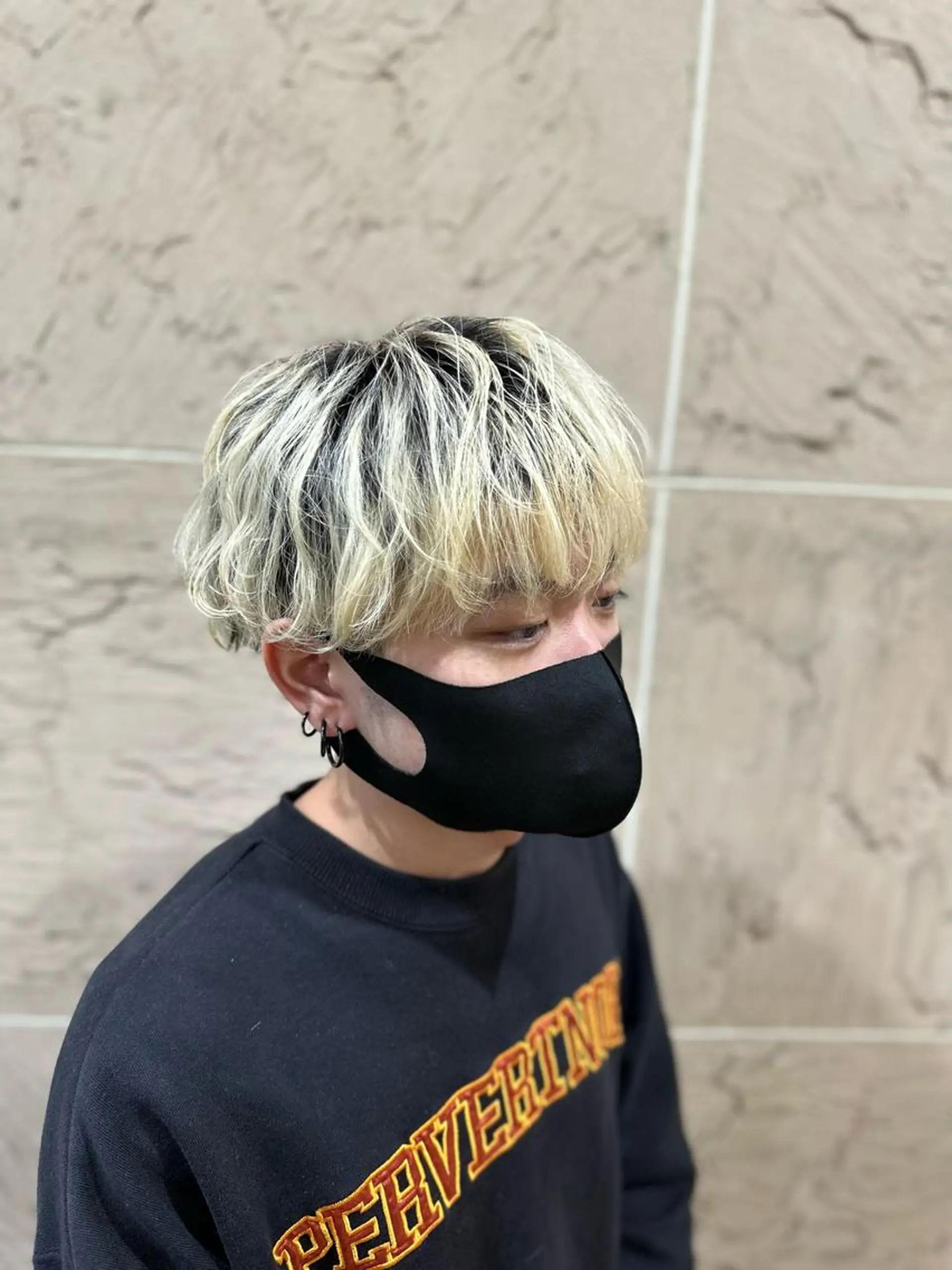 ショート カラー 溜 一太のヘアスタイル