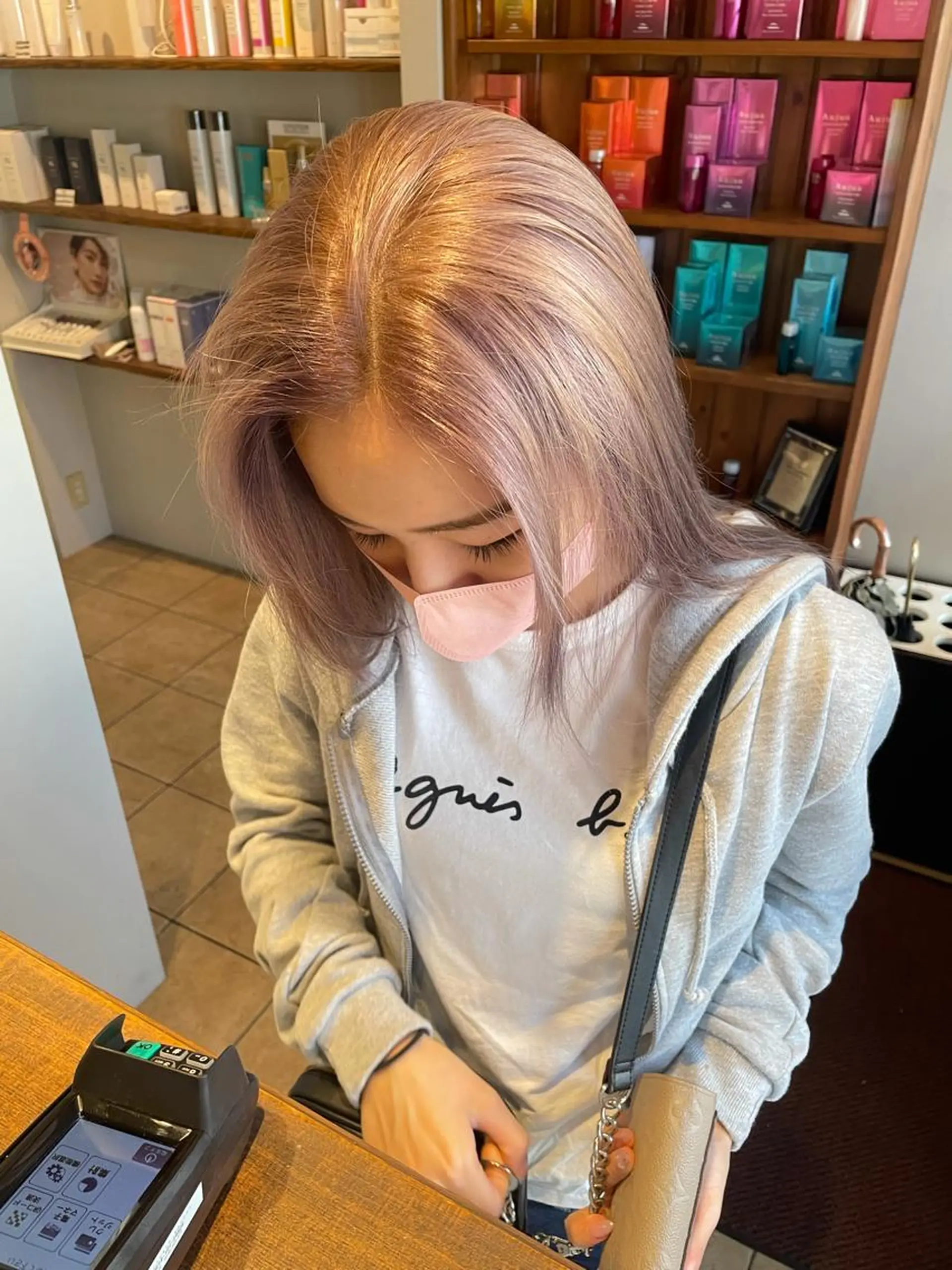 ロング カラー 渡辺 瑠美のヘアスタイル