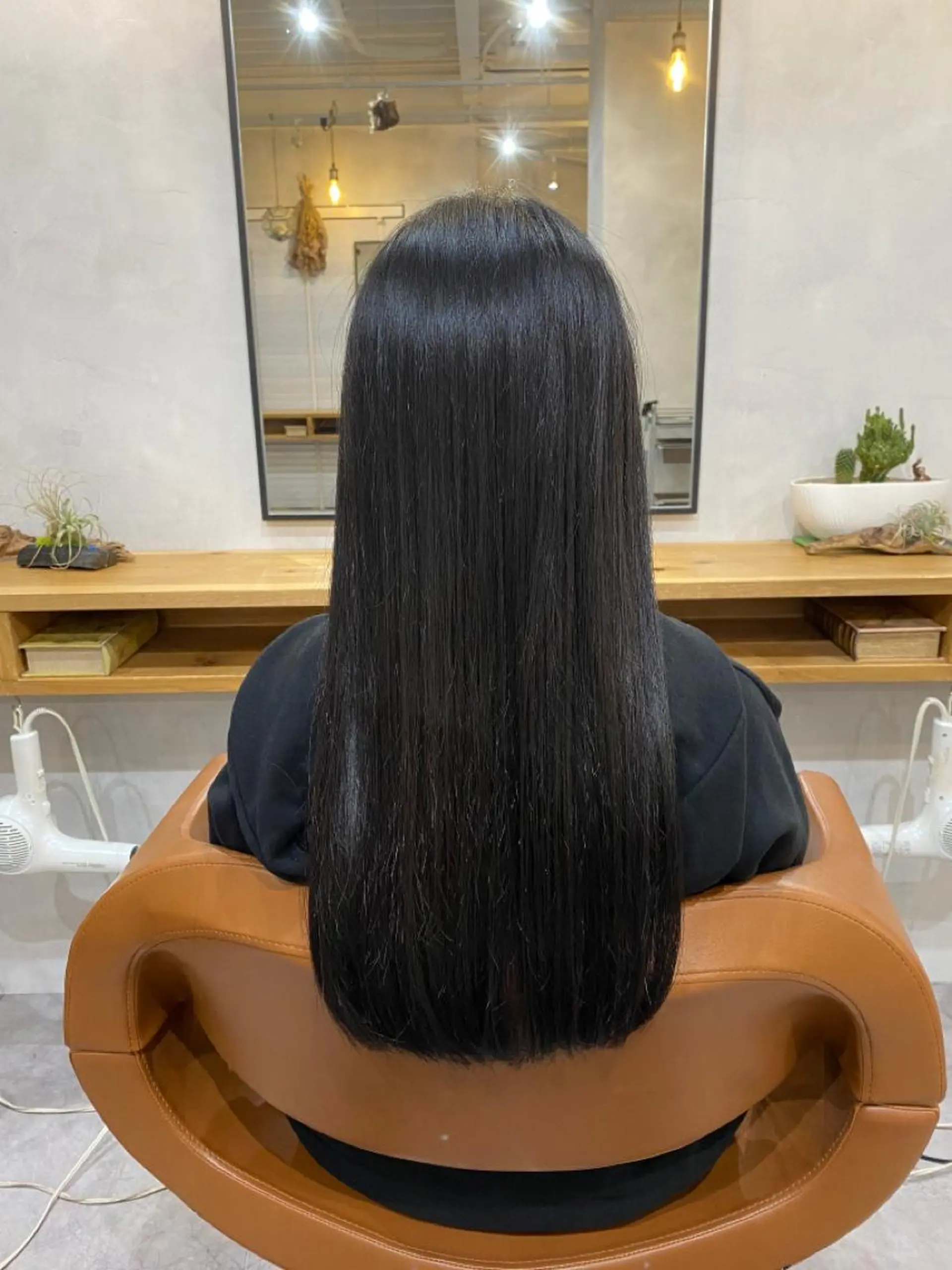 ロング サロウィン新宿三丁目所属・✨クセ・広がりで悩む 学生さんへ✨taroのヘアスタイル