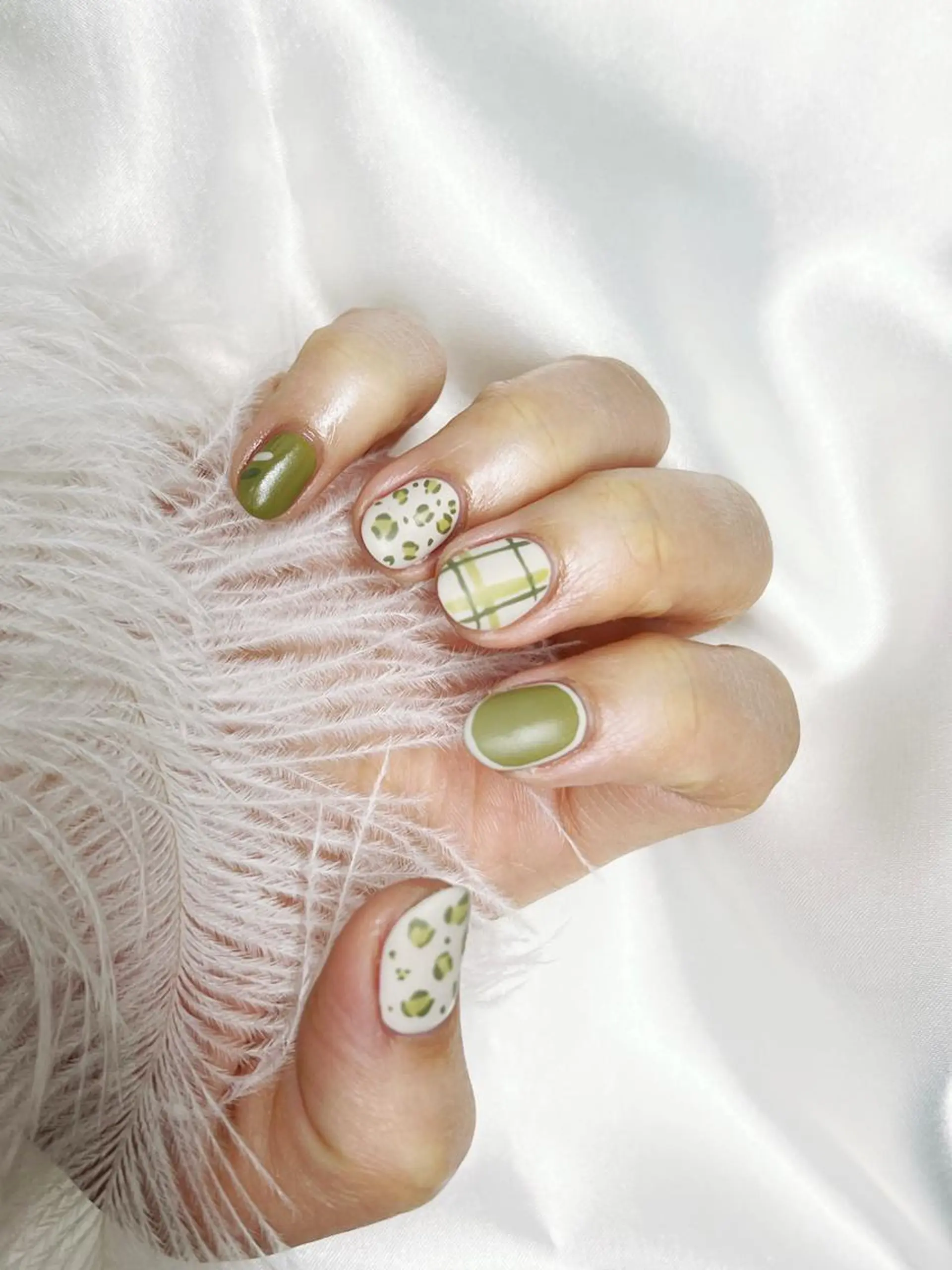 ネイル 持ち込み Romine アイラッシュ&ネイルのマツエク・マツパデザイン