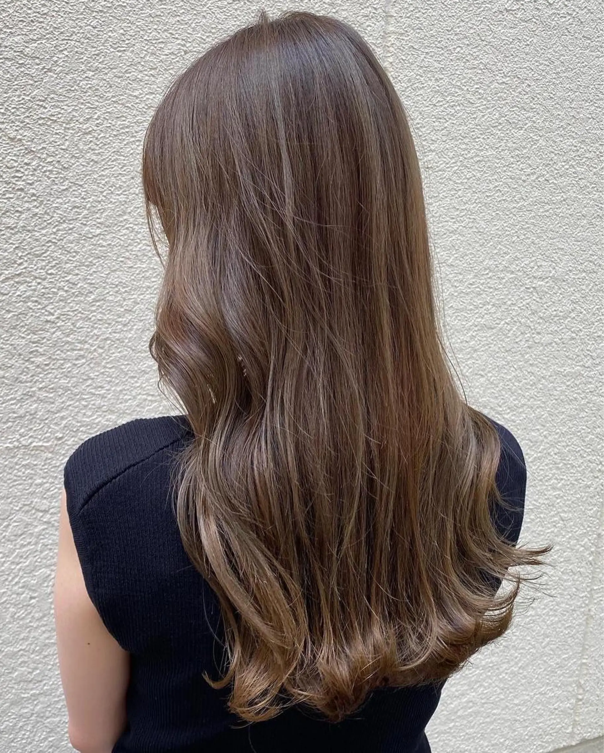 ミディアム カラー カット ヘアカラー トリートメント レイヤーカット /透明感カラー西田のヘアスタイル