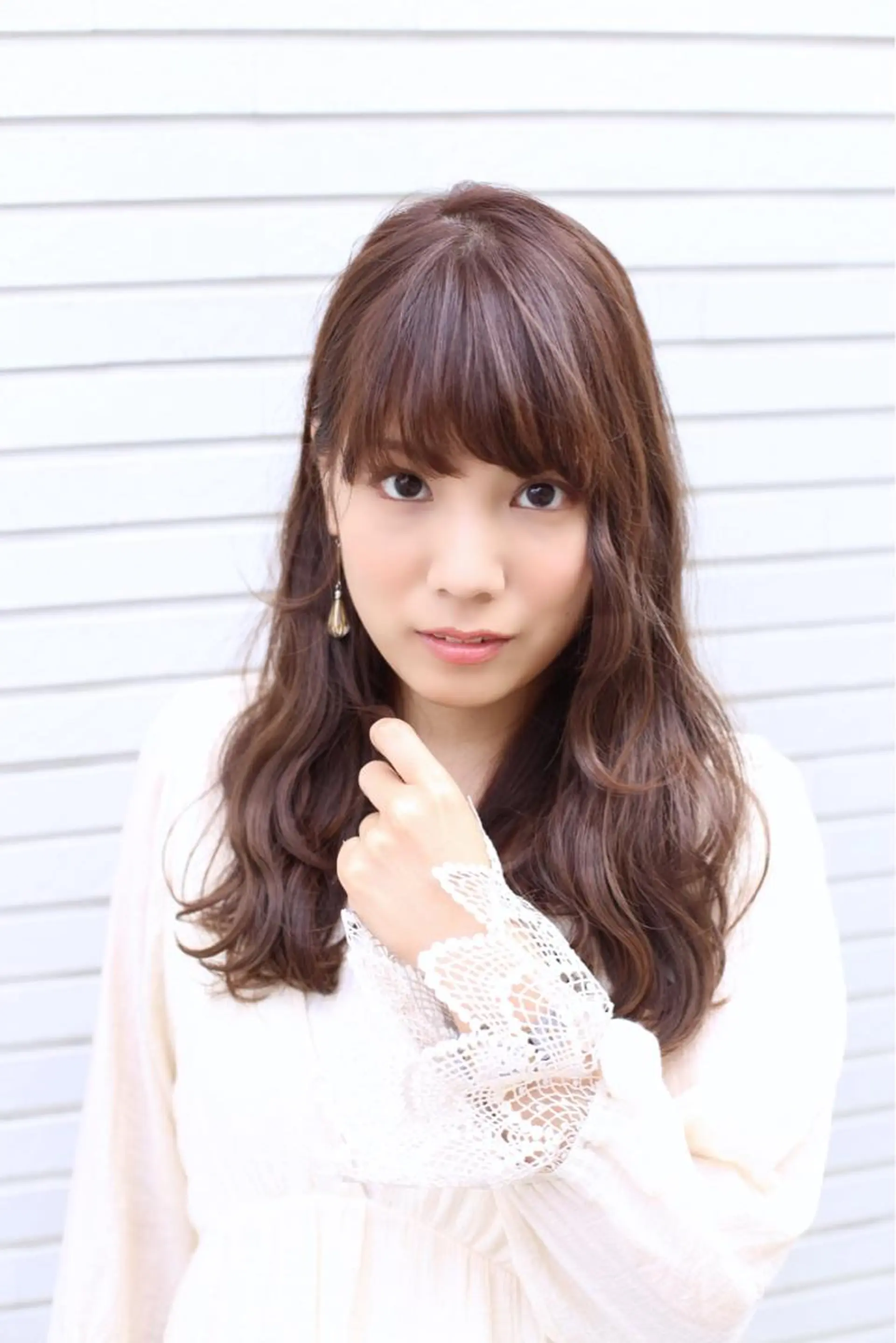 セミロング カラー ﾊｲﾄｰﾝ/ｶﾗｰ/ 用賀/稲若健太郎のヘアスタイル