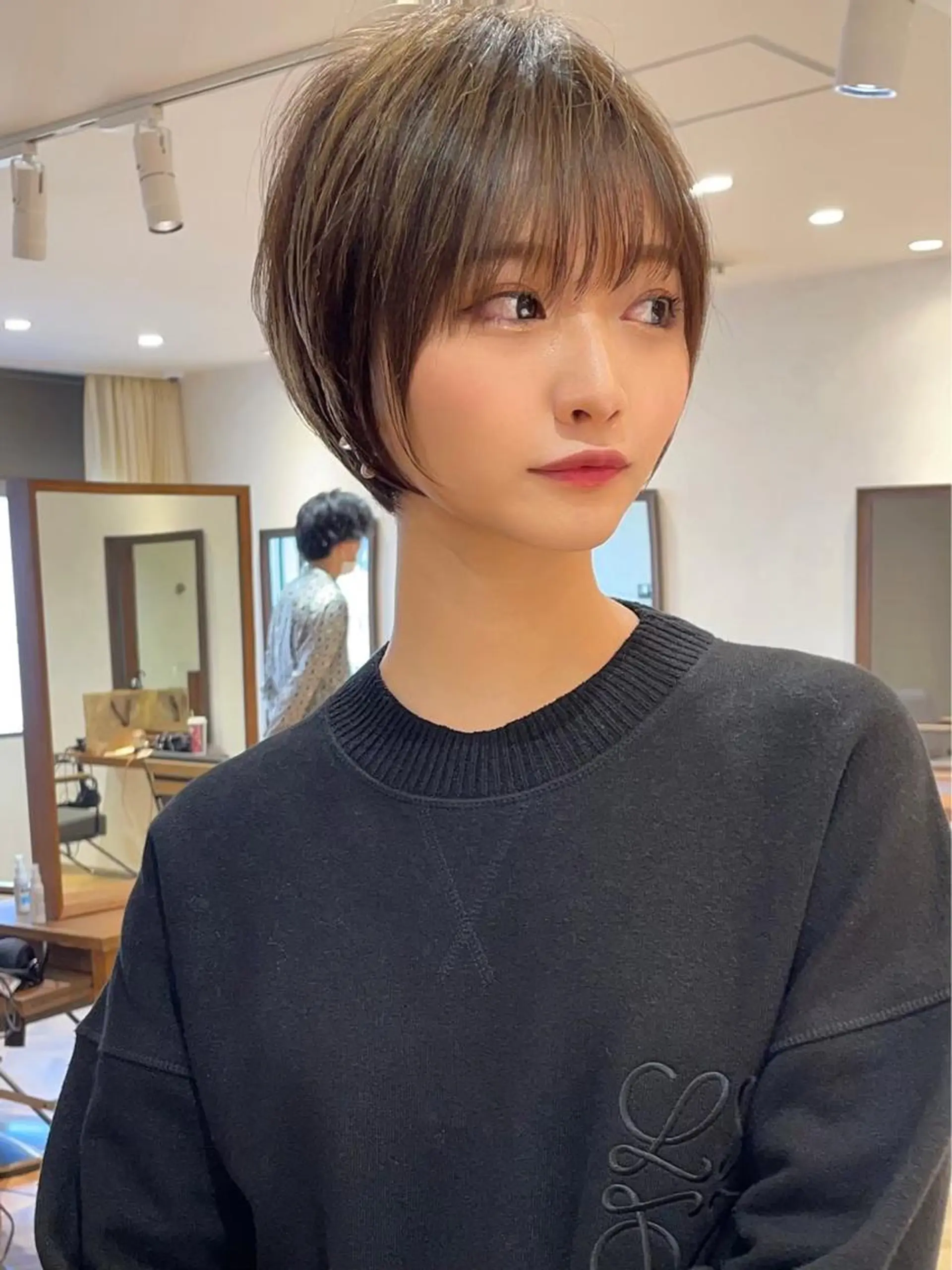 ショート 丸みショート ショートヘア カット ヘアカラー トリートメント ハイトーンヘア れおん🌙のヘアスタイル