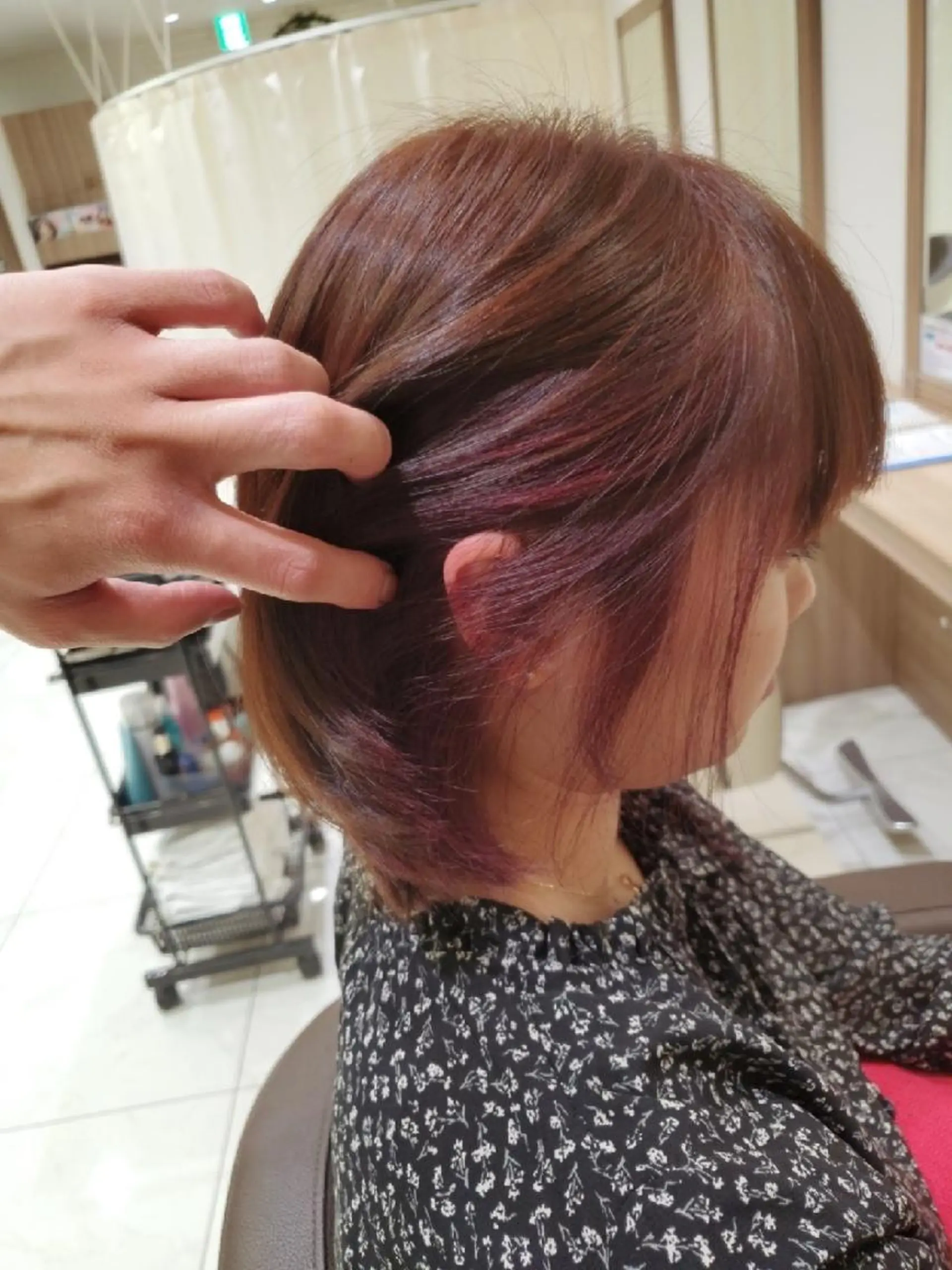 ショート カラー ベージュカラー ブリーチ イルミナカラー ピンクカラー ピンクベージュ 中村 和貴のヘアスタイル