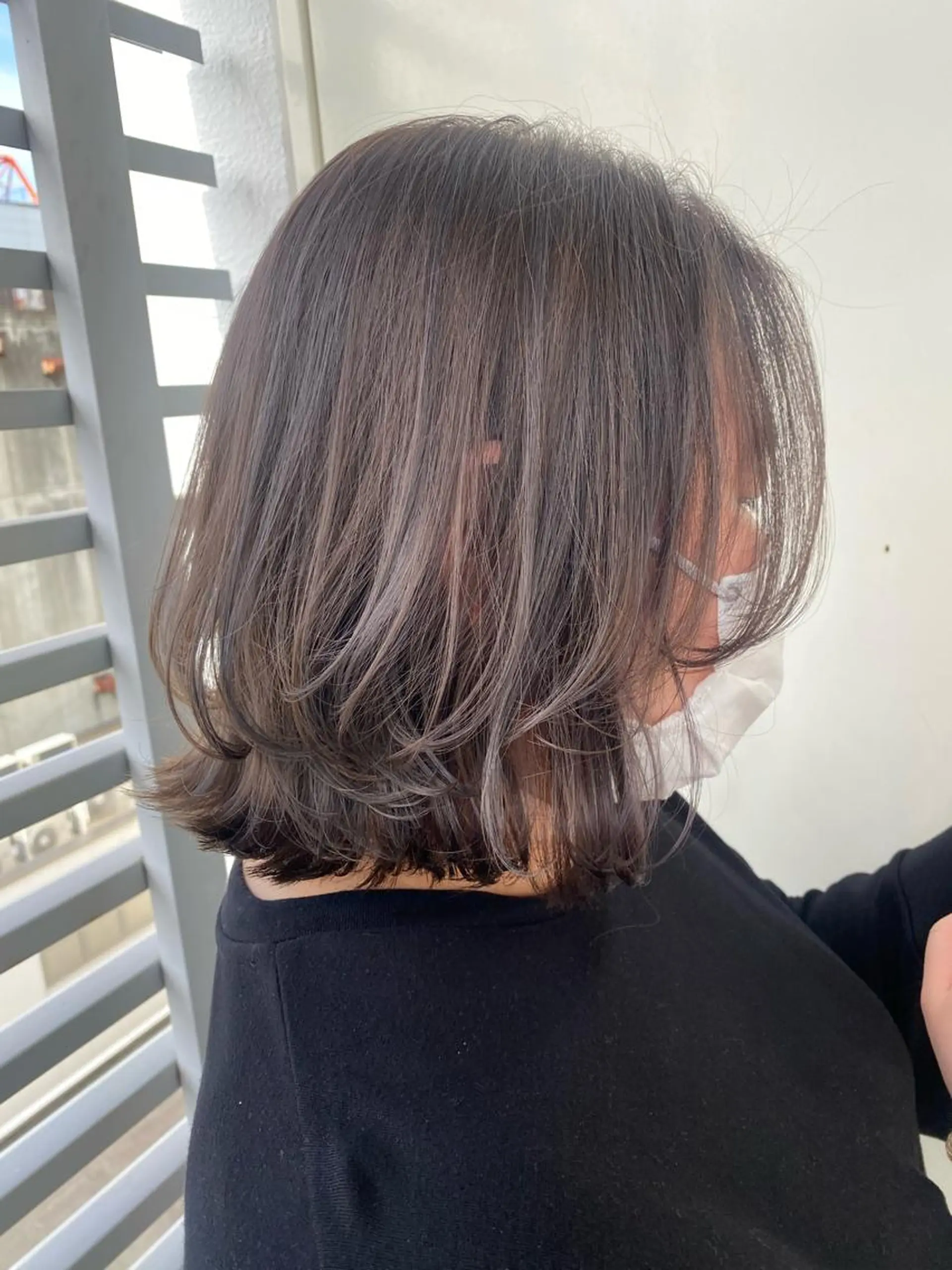 ミディアム カラー ヘアカラー トリートメント 韓国ヘア顔周りカット 艶髪ベージュtamaのヘアスタイル