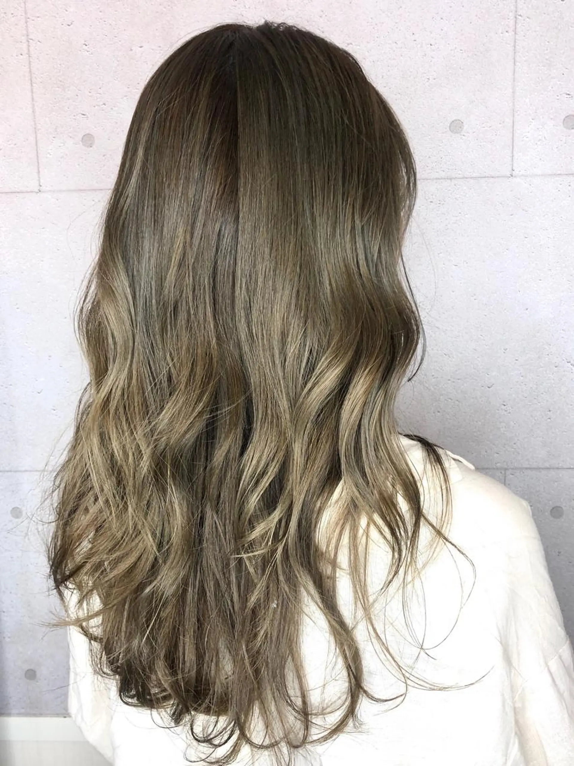ロング カラー さかい なつみのヘアスタイル
