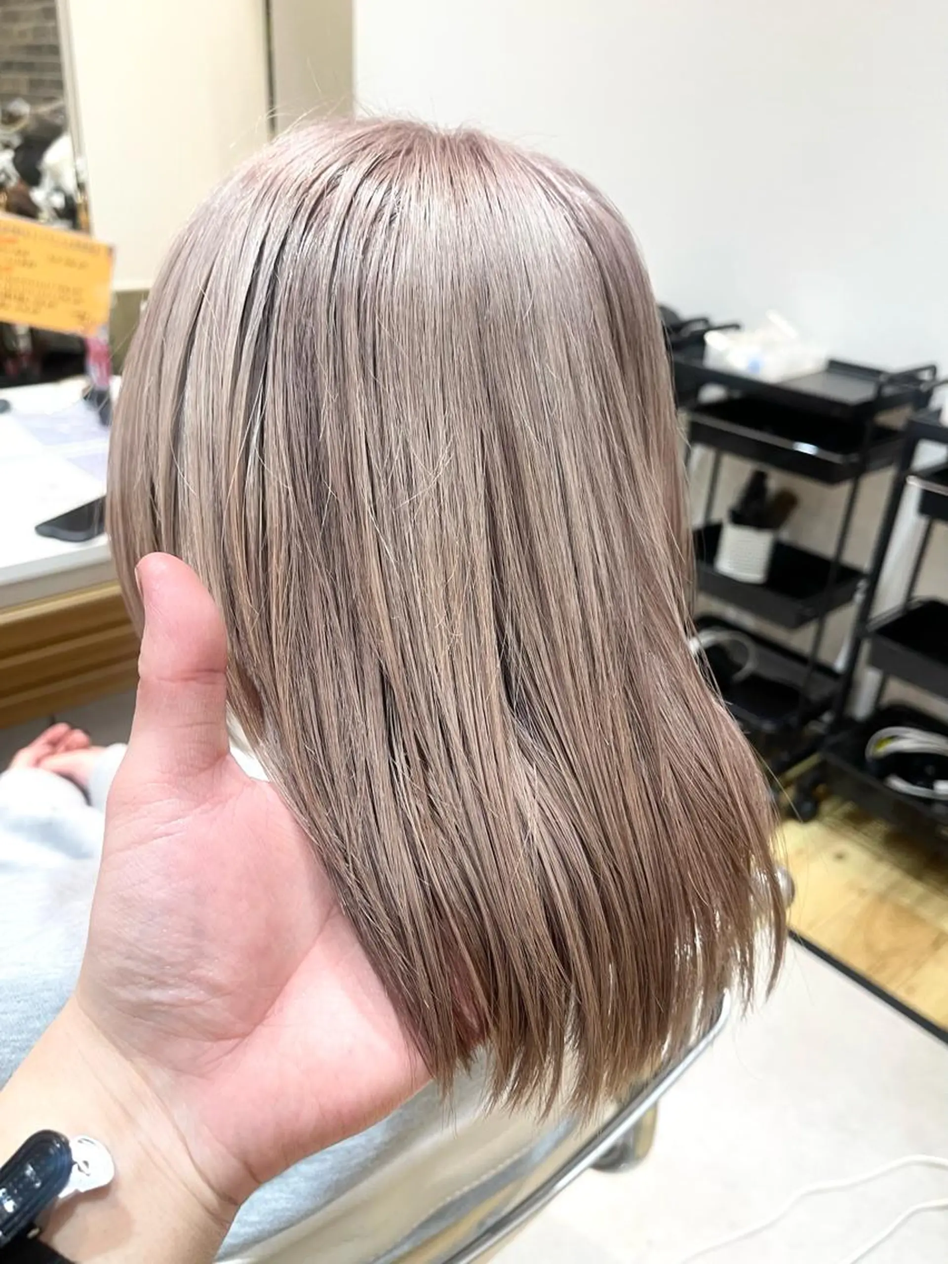 ショート ヘアカラー enn.bleach by t.a.g所属・碇山 楓己のヘアスタイル