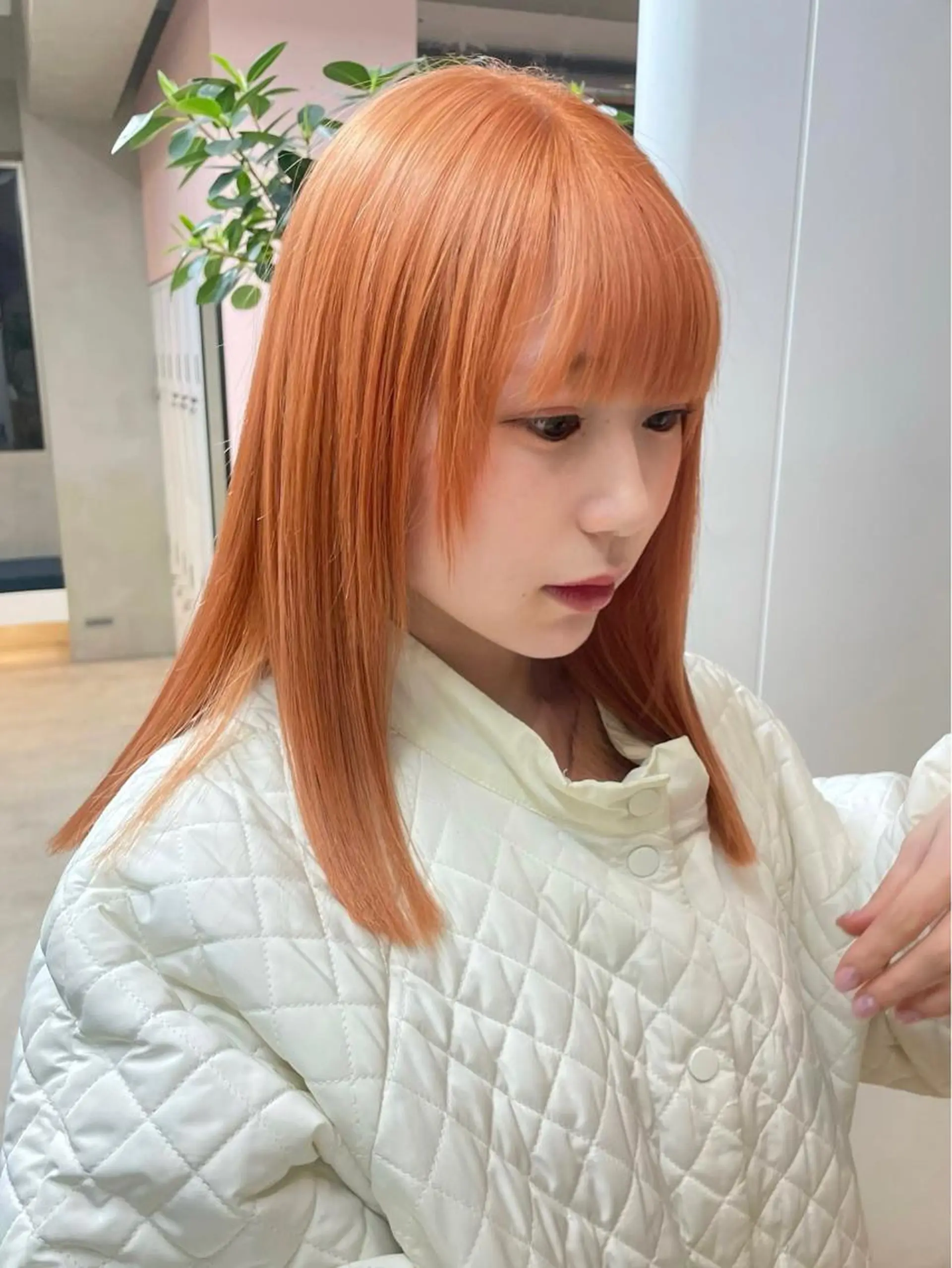 カラー 若月 あやかのヘアスタイル