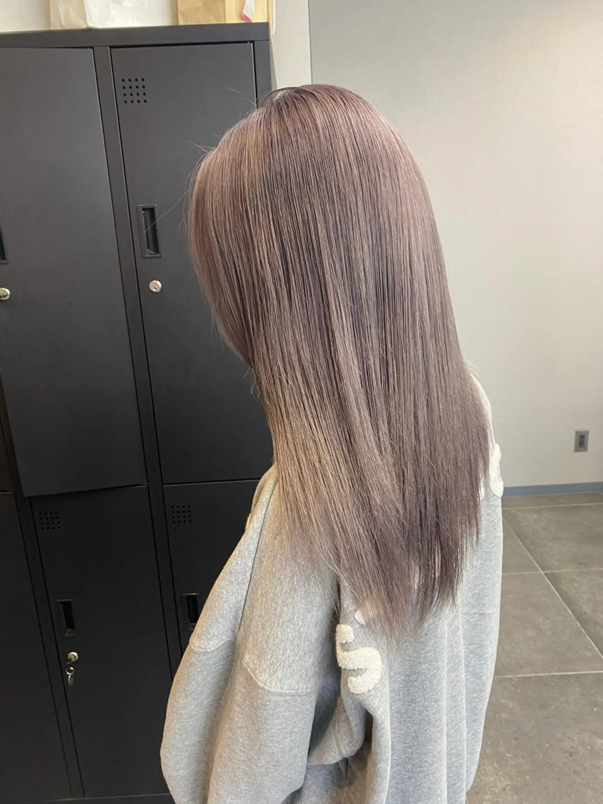 ロング maco 艶感ハイトーン🦋のヘアスタイル