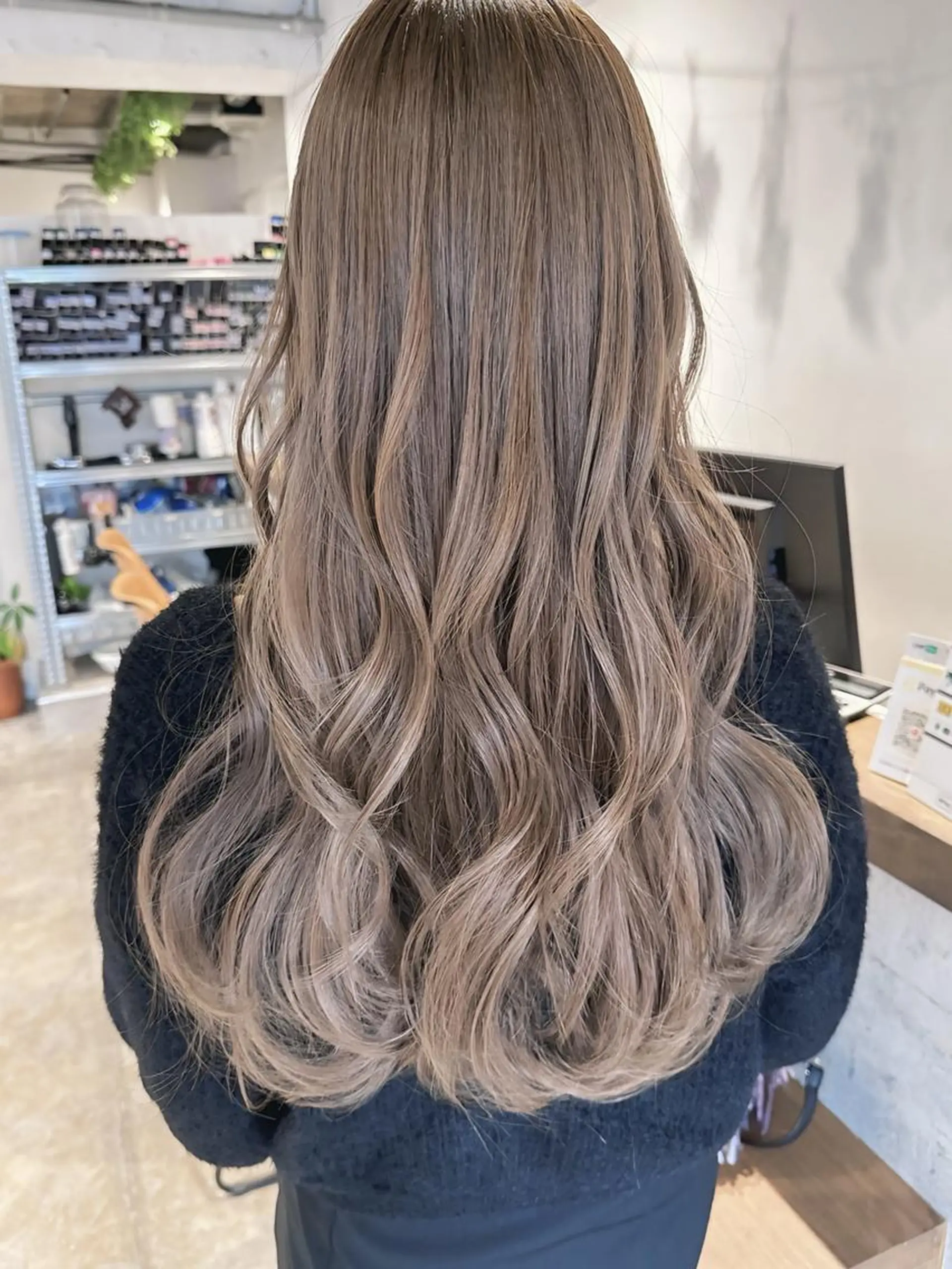 ロング U-REALM kawasakiのヘアスタイル