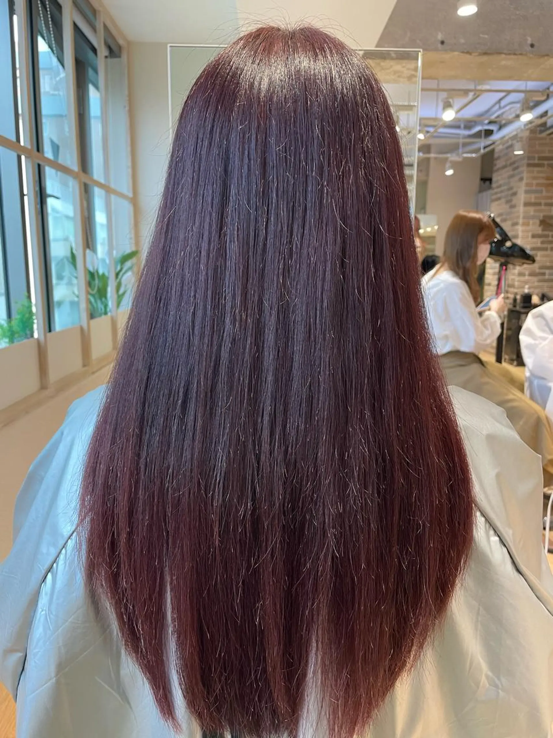 ミディアム カラー afloatkobe所属・美髪/髪質改善 川口凌弥のヘアスタイル