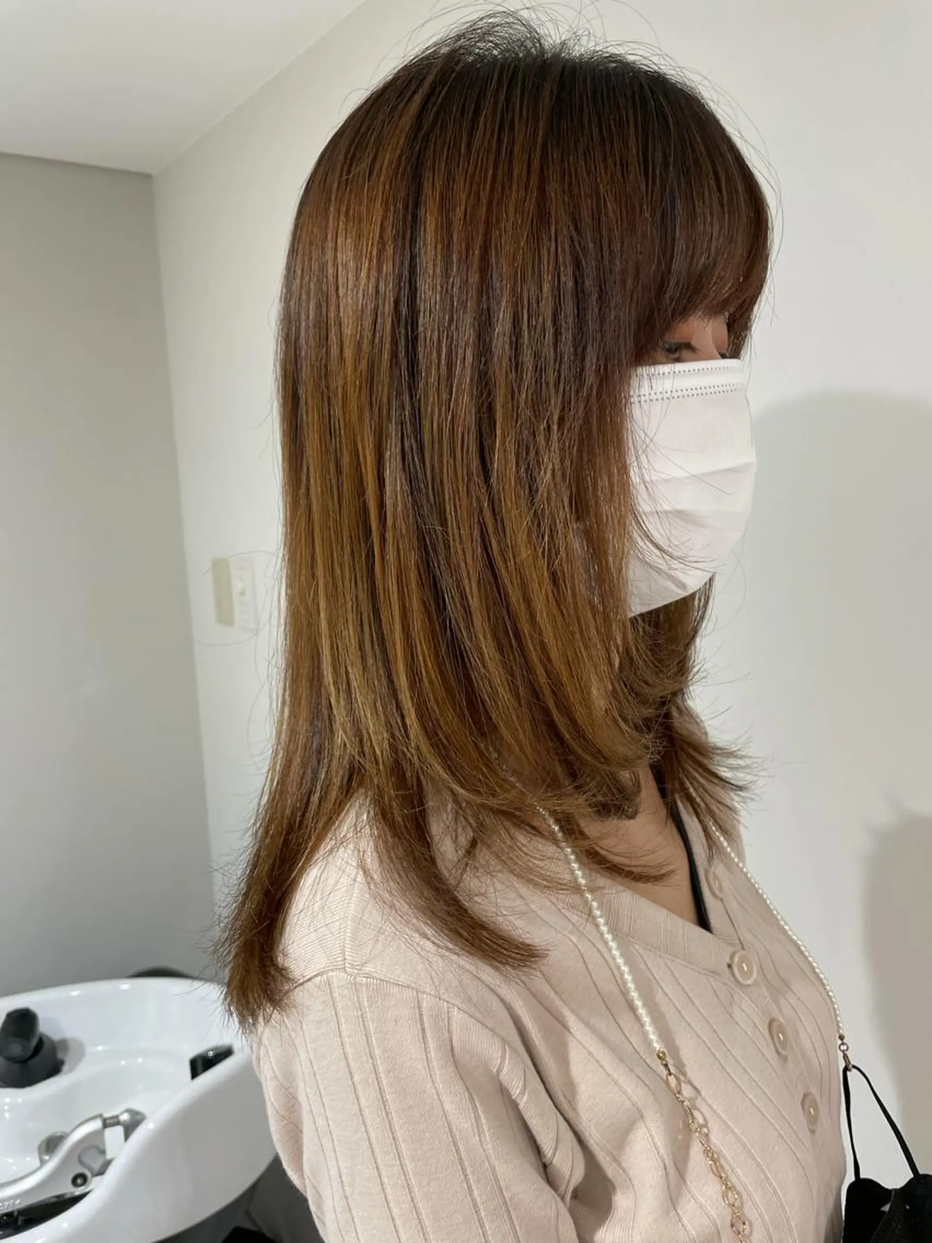 セミロング ハイレイヤー レイヤーカット 太田ありさ クリーミーヘアカラーのヘアスタイル