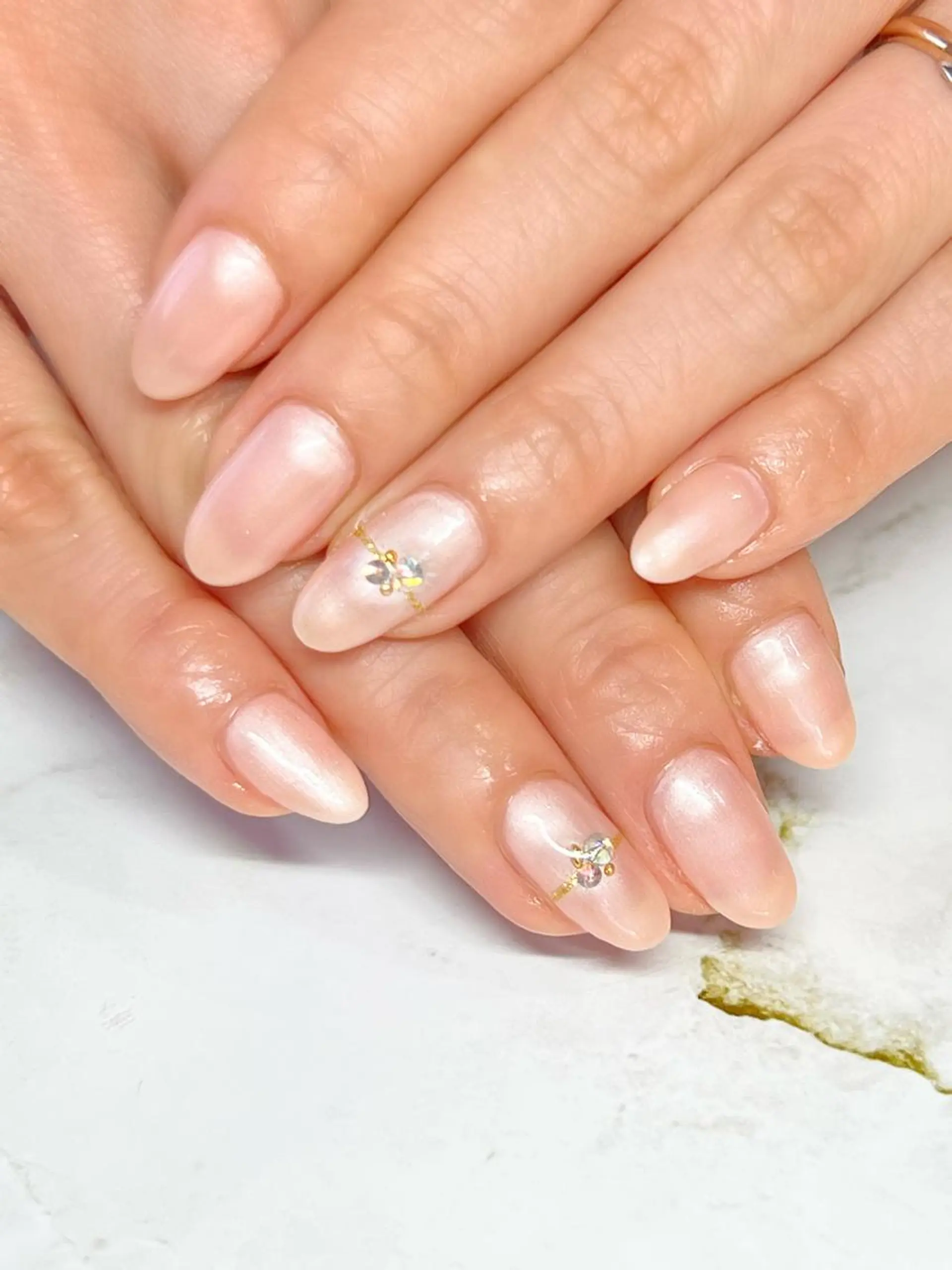 ネイル Mizuliネイル 眉毛メイクのサロンのネイルデザイン