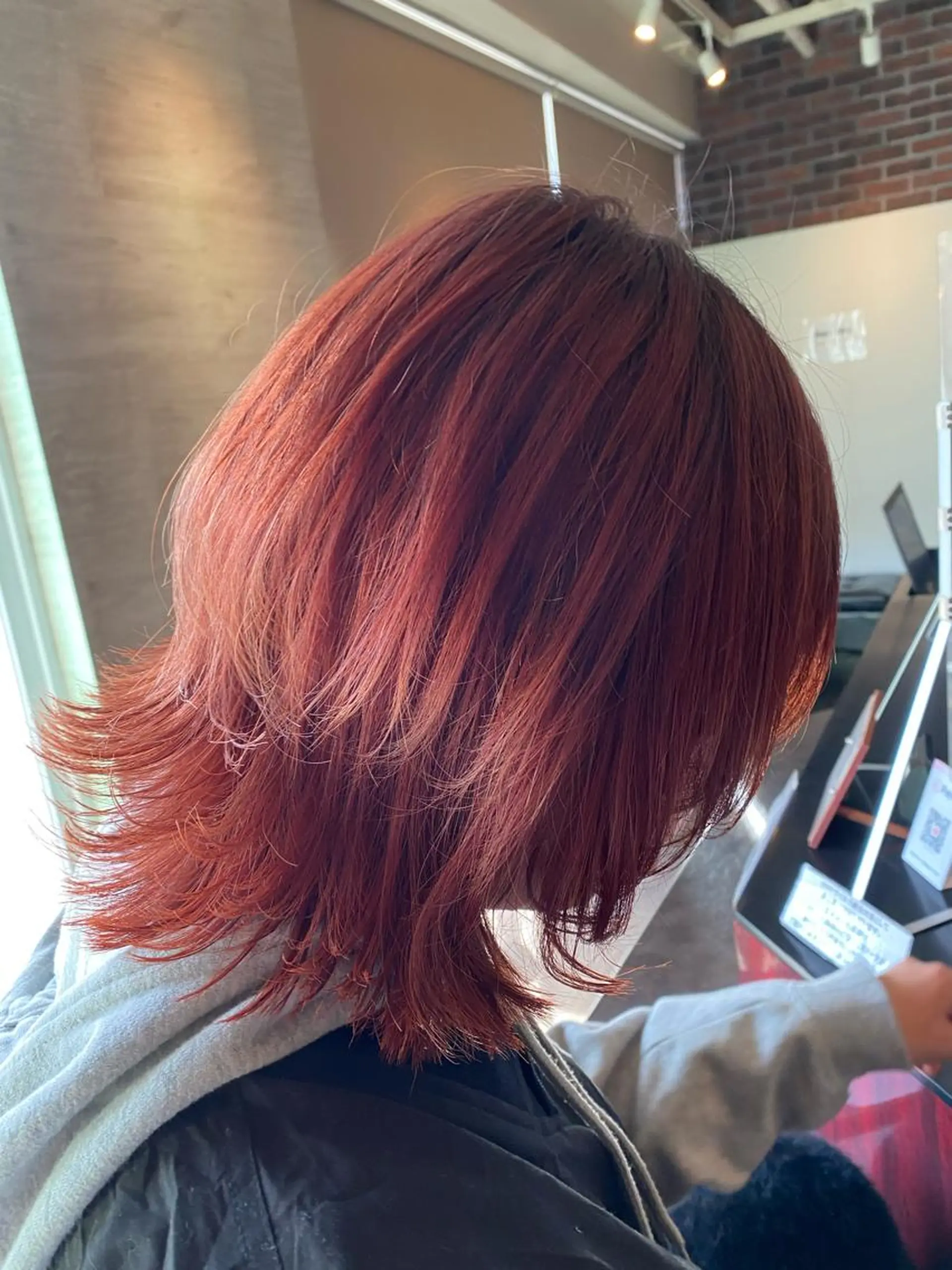 ミディアム カラー ハイトーンカラー レイヤーカット シムラ カイゲンのヘアスタイル